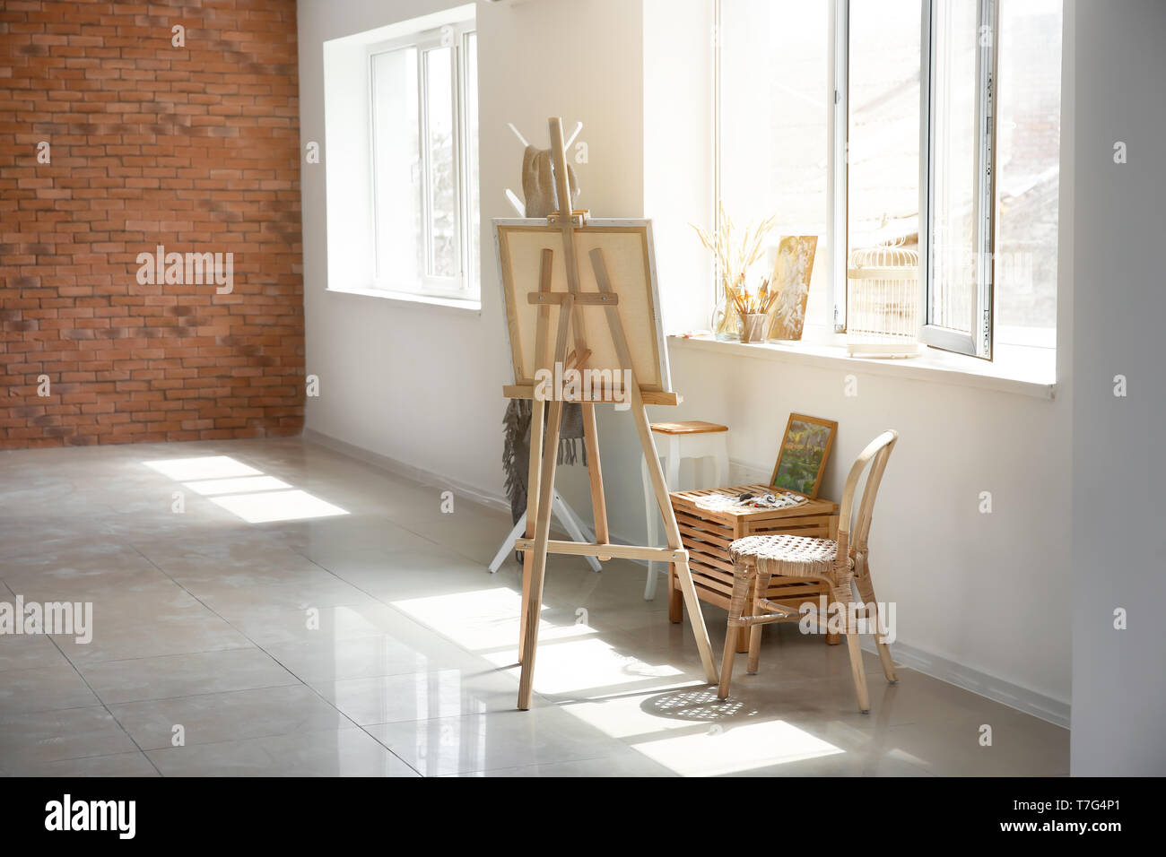 Interno di studio dell'artista Foto Stock