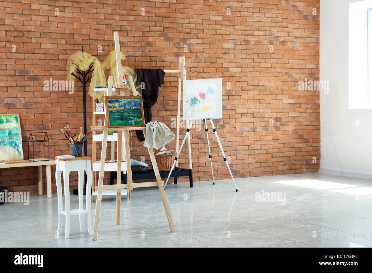 Interno di studio dell'artista Foto Stock
