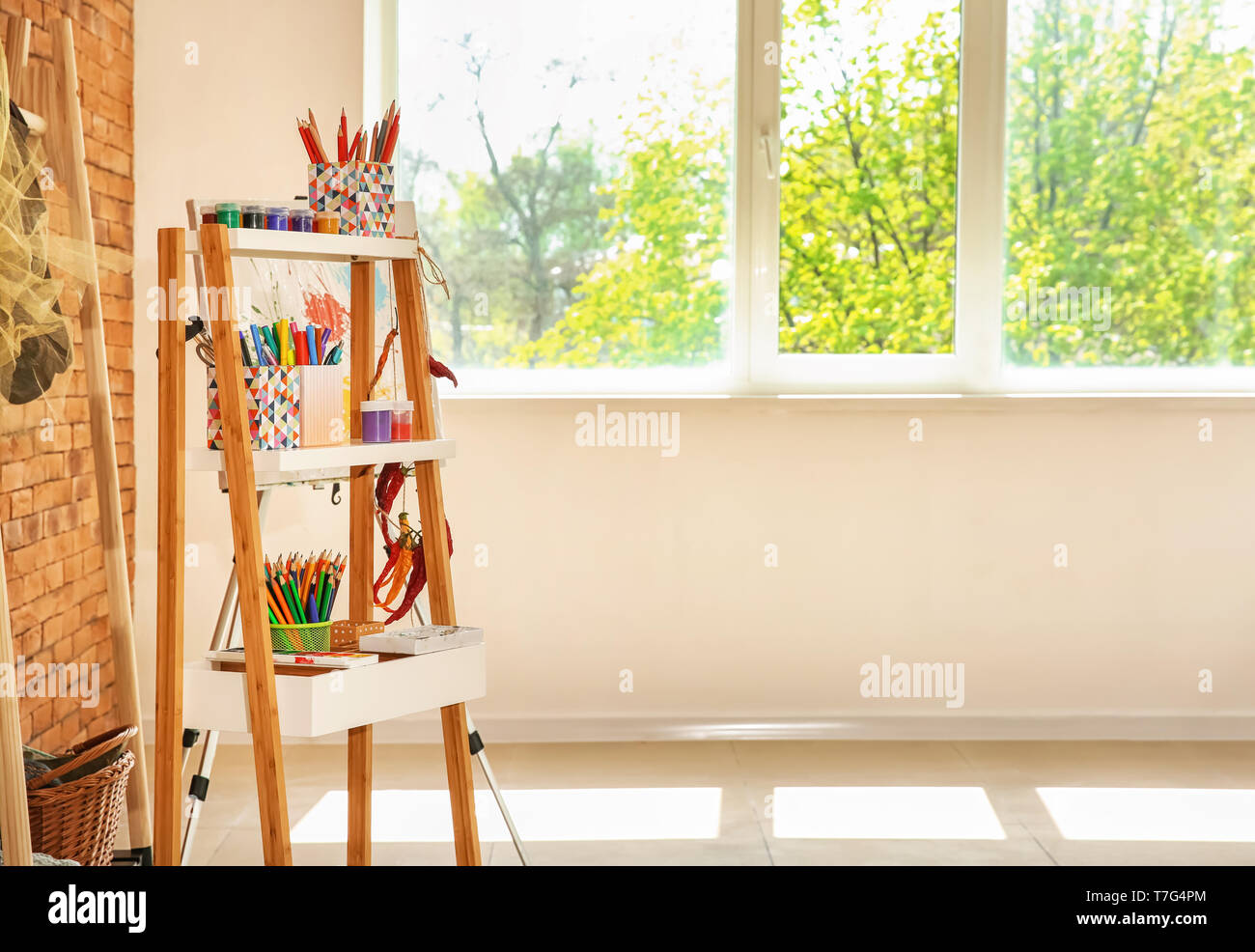 Interno di studio dell'artista Foto Stock