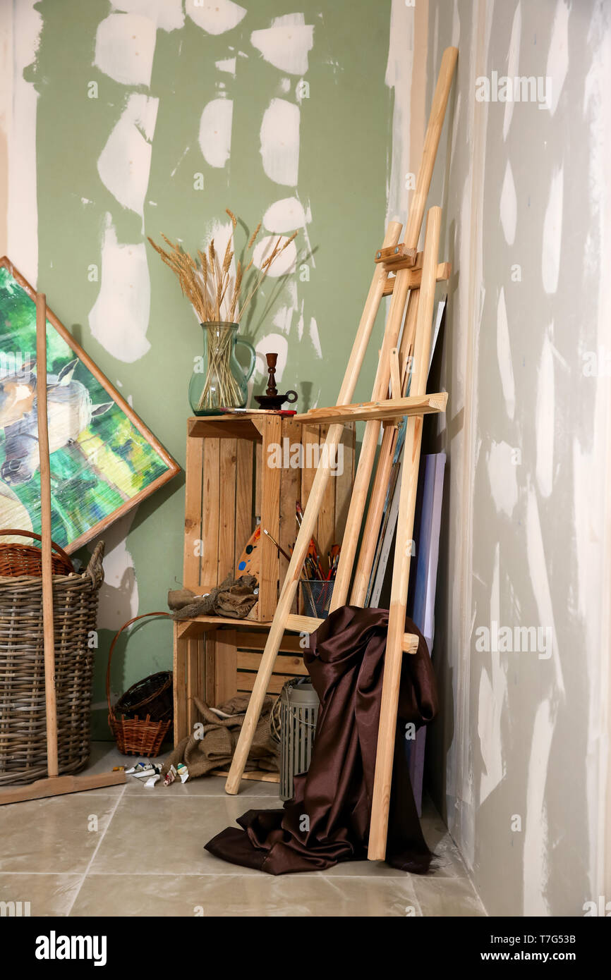 Artista della forniture in officina Foto Stock