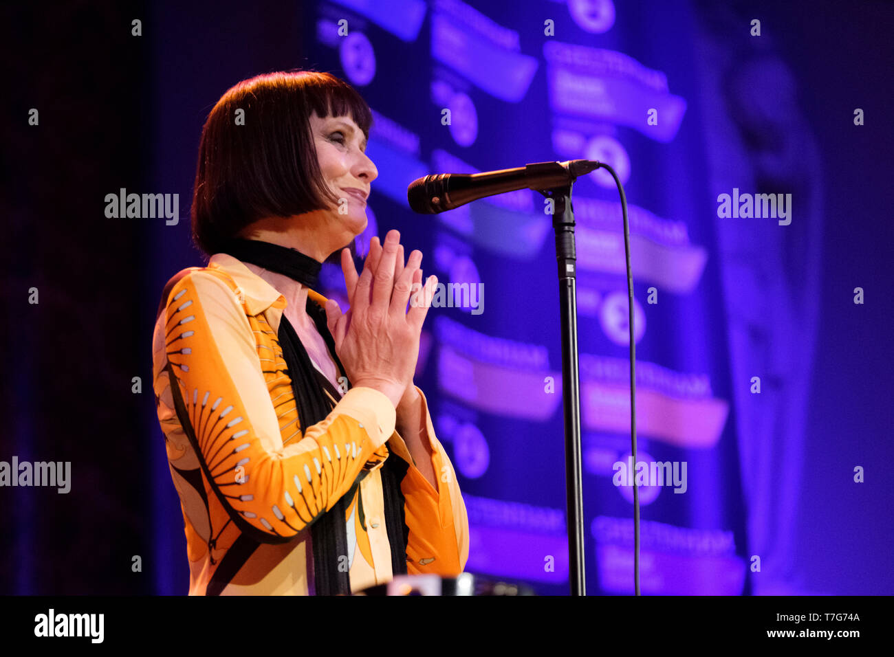 Corinne Drewery di Swing Out Sister effettuando al Cheltenham Jazz  Festival, 5 maggio 2019 Foto stock - Alamy