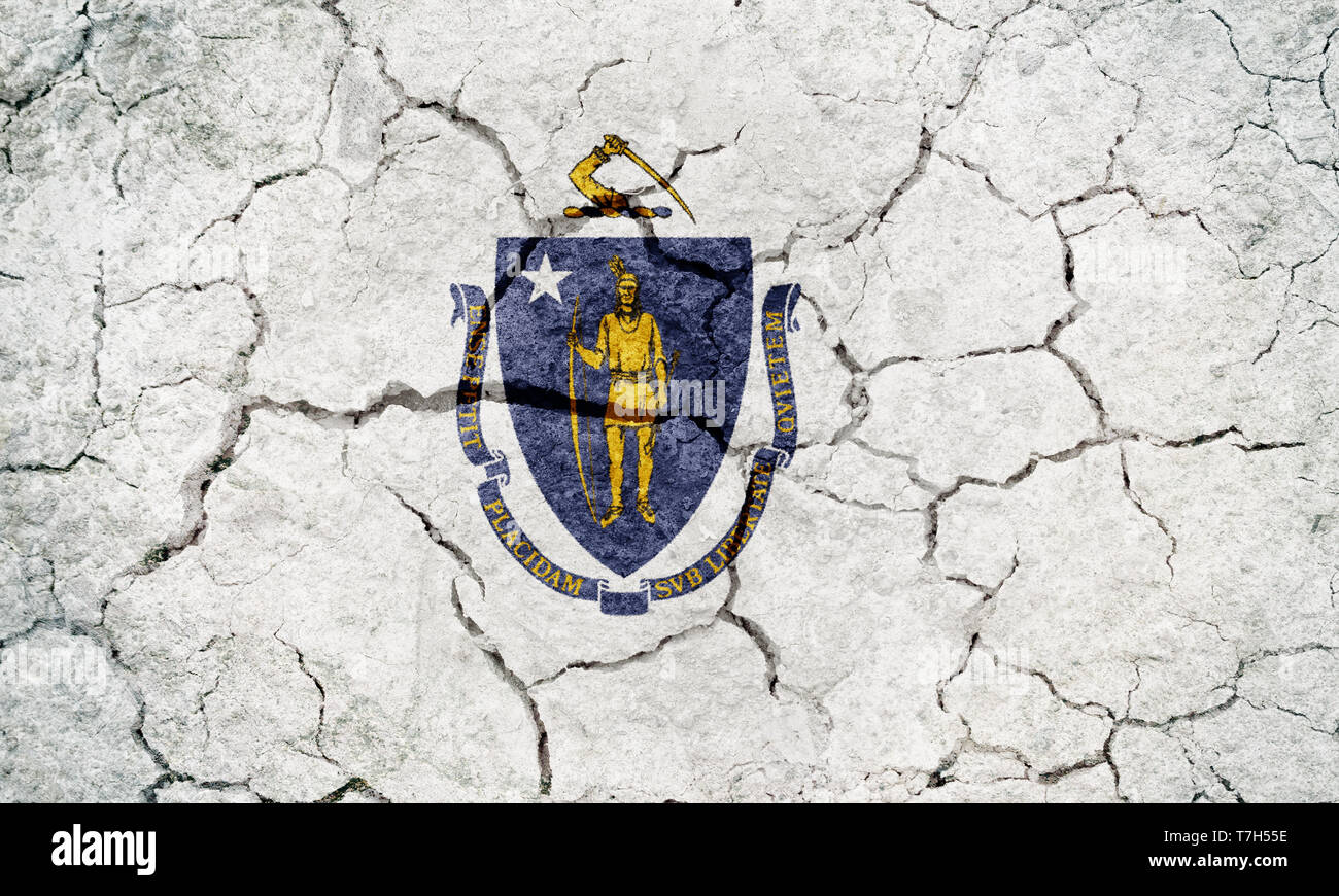 Bandiera del Commonwealth of Massachusetts sulla terra arida terra sfondo texture Foto Stock