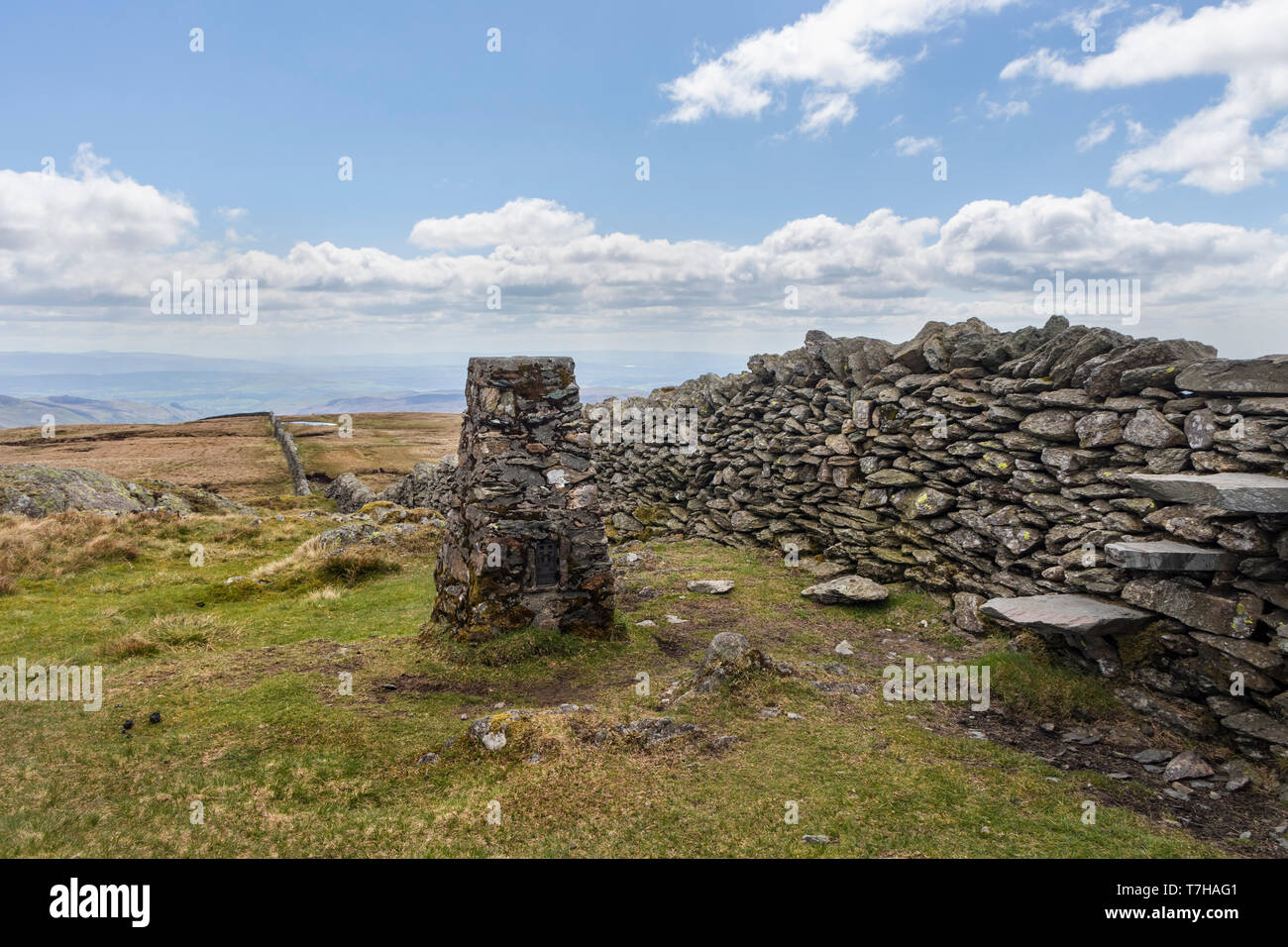 Il punto di innesco sul Vertice di Kentmere Luccio con la vista verso sud, Lake District, Cumbria, Regno Unito Foto Stock