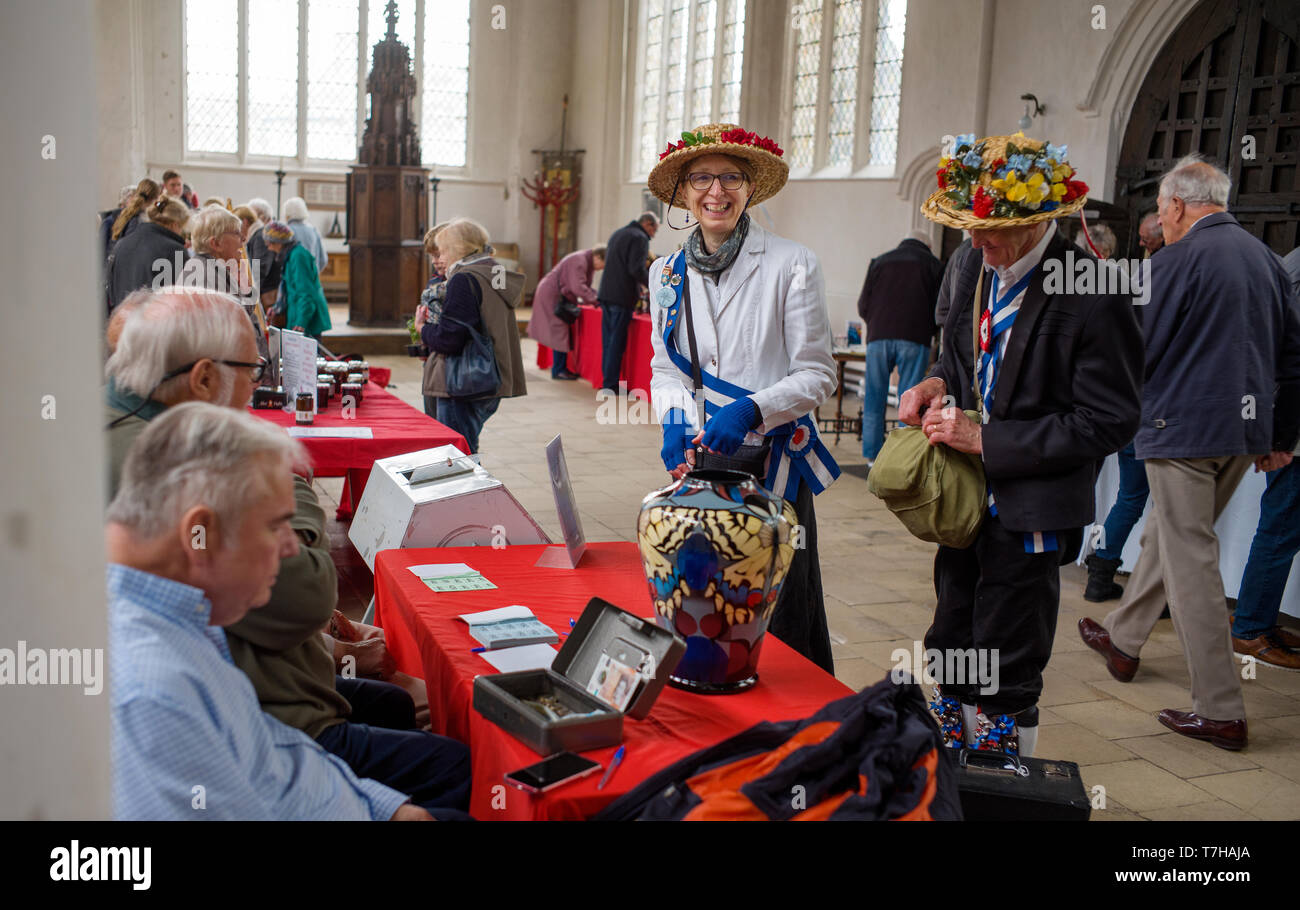 Thaxted Essex England Regno Unito. Il 6 maggio 2019. Fiera Artigianale in Thaxted Chiesa. Foto Stock