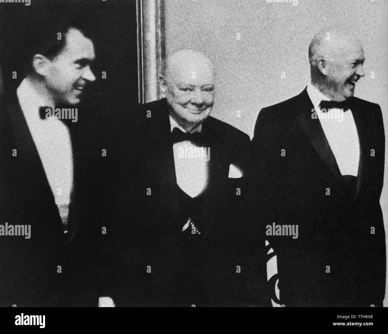 Winston Churchill in occasione di una visita negli Stati Uniti con il Presidente Eisenhower e il Vicepresidente Richard Nixon. Giugno 1954 Foto Stock