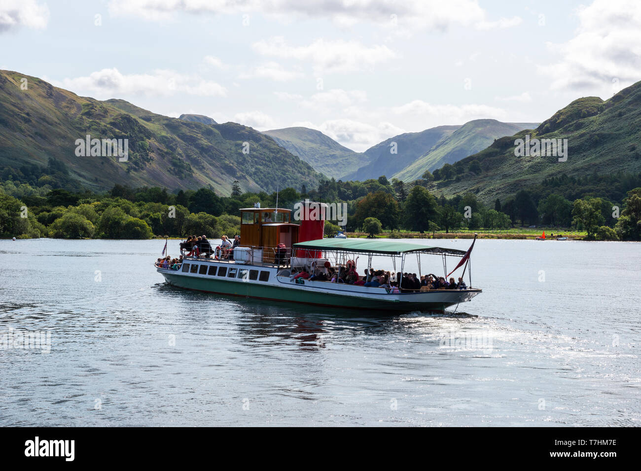 Sistema per la cottura a vapore sul lago "Signora del Lago" uscire Glenridding pier sull'Ullswater nel Parco Nazionale del Distretto dei Laghi, Cumbria, England, Regno Unito Foto Stock