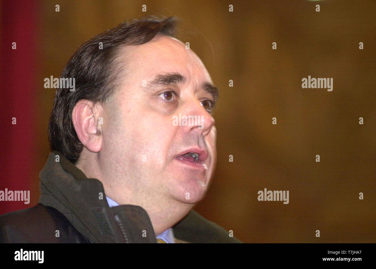 La Scottish Fishermans Rally e di protesta al di fuori del Parlamento scozzese oggi ( Giovedì 1/3/01 ). Alex Salmond MP risolve il fishermans Rally. Foto Stock