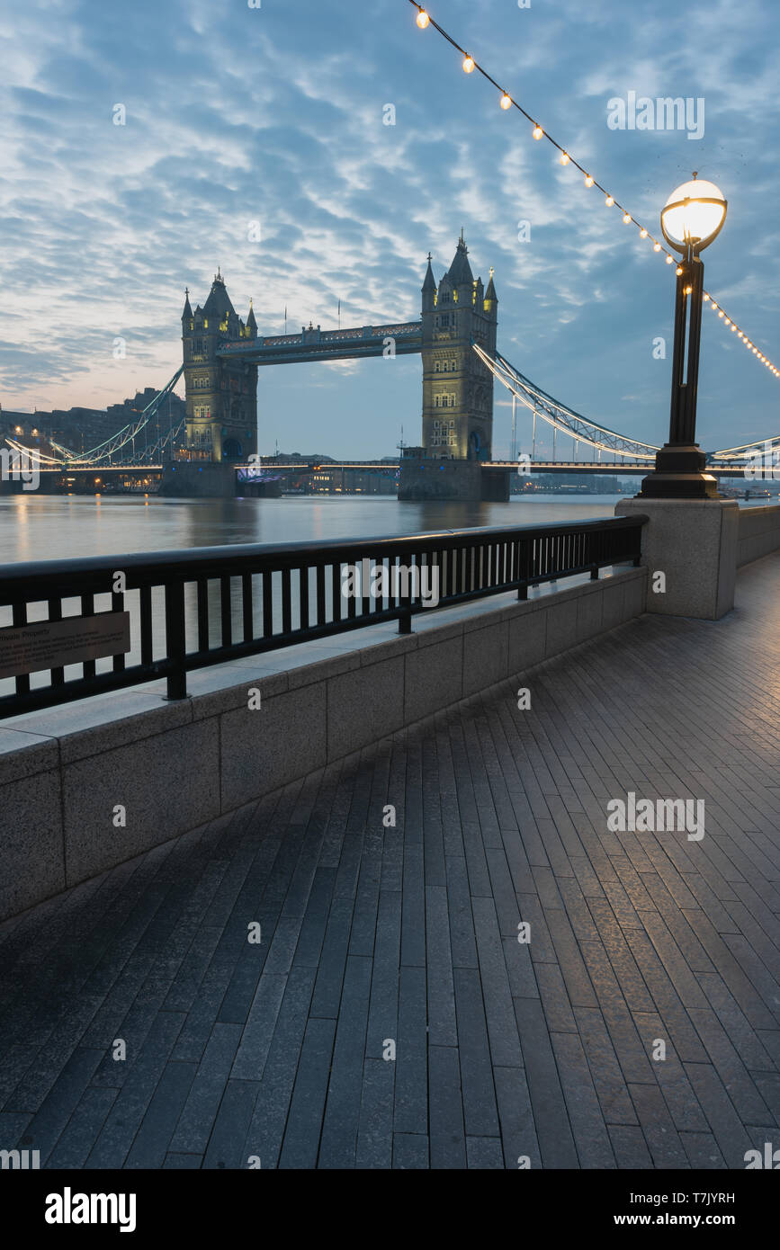Il Tower Bridge di Londra Foto Stock