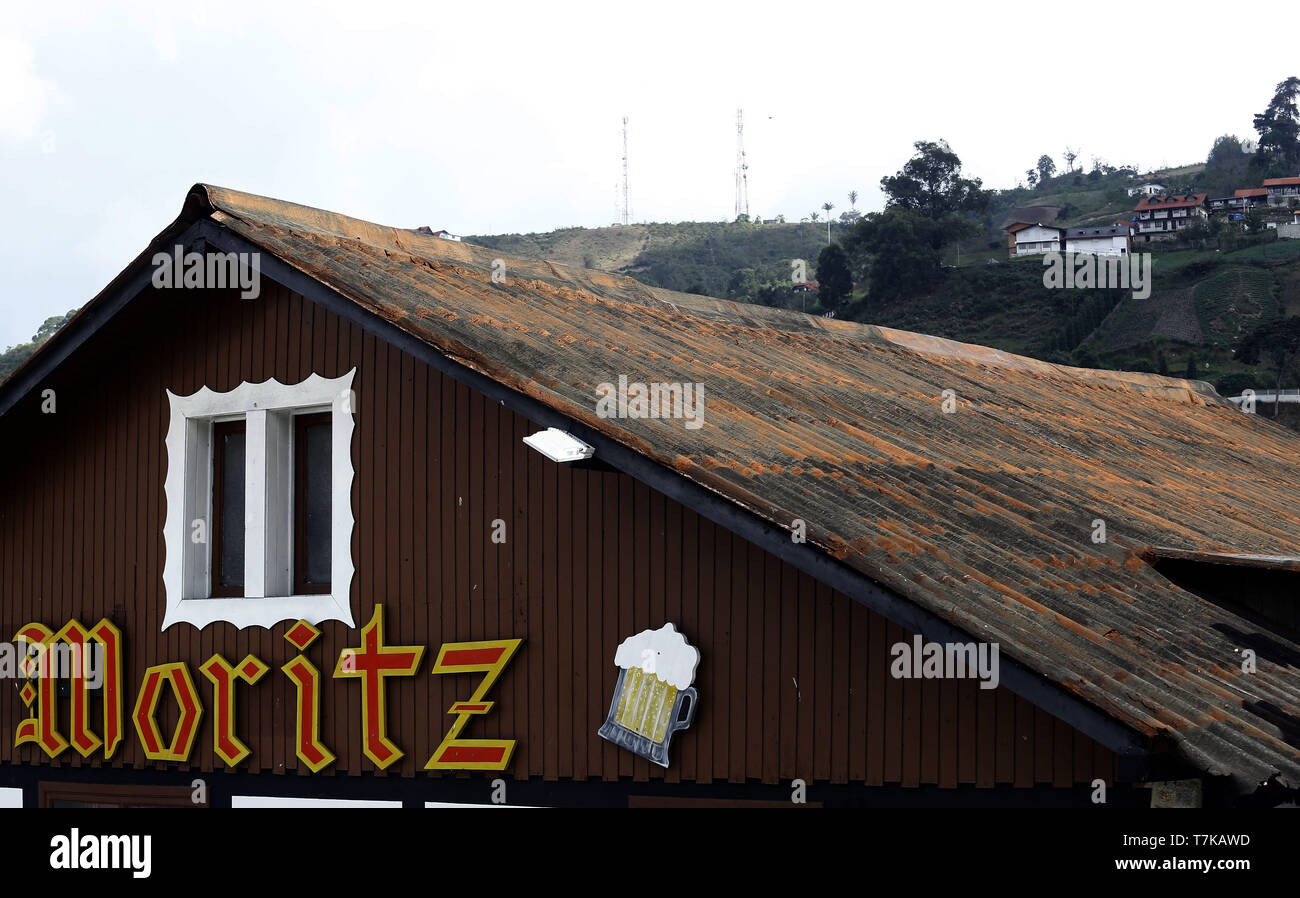 La Colonia Tovar, Aragua, Venezuela. 27 apr, 2019. Aprile 28, 2019. La Colonia Tovar è una Germania cultura storico ubicato in Venezuela, capitale di Tovar comune, nello stato di Aragua. Fondata nel 1843 da un gruppo di immigrati provenienti dalla Germania. Esso è caratterizzato dal fatto di mantenere l'impronta culturale della sua origine, per che cosa è chiamato la Germania del Venezuela. Esso si basa essenzialmente su agricoltura e turismo, ed è situato a 42 km da Caracas. La Colonia è conosciuta per il suo clima temperato a clima freddo delle colture (pesche e fragole, barbabietole, cavolfiore, carote, cavolo, bietole, broccoli, lattuga, ch Foto Stock