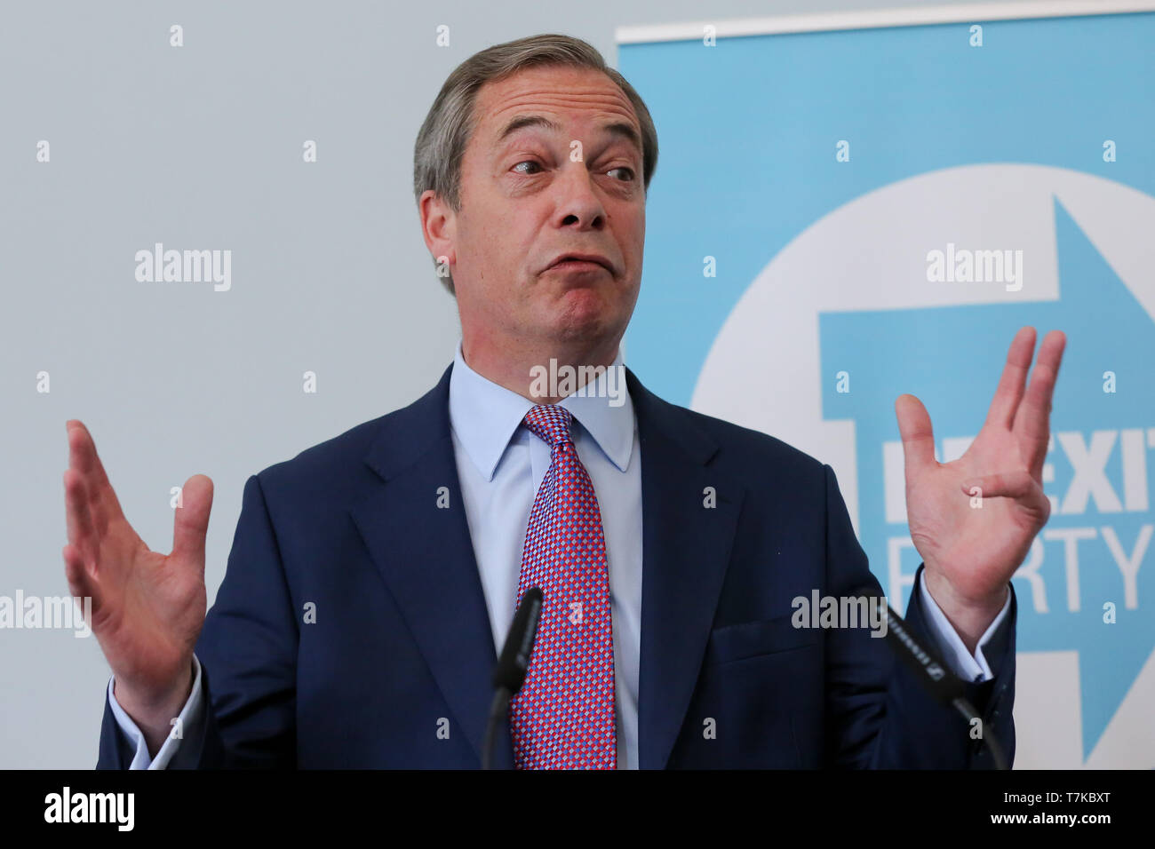 Leader del Partito Brexit Nigel Farage è visto parlare durante la Brexit parte della conferenza stampa per la campagna elettorale europea di Westminster. Il Regno Unito prenderà parte nel caso delle elezioni europee che si svolgeranno il 23 maggio 2019. Foto Stock
