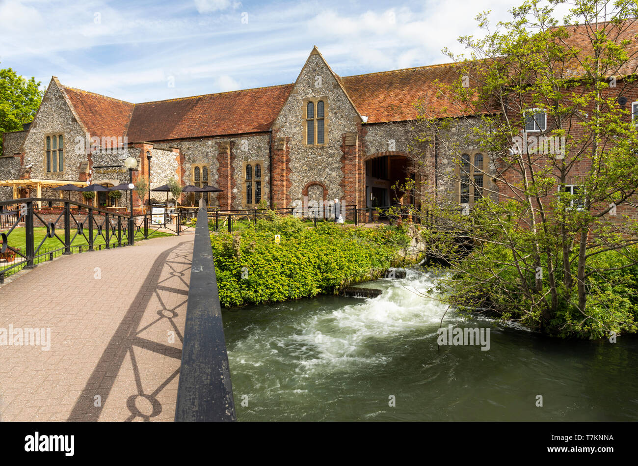 Il Mulino dei Vescovi del 18th secolo, i Maltings, Salisbury, Wiltshire, Inghilterra, REGNO UNITO Foto Stock