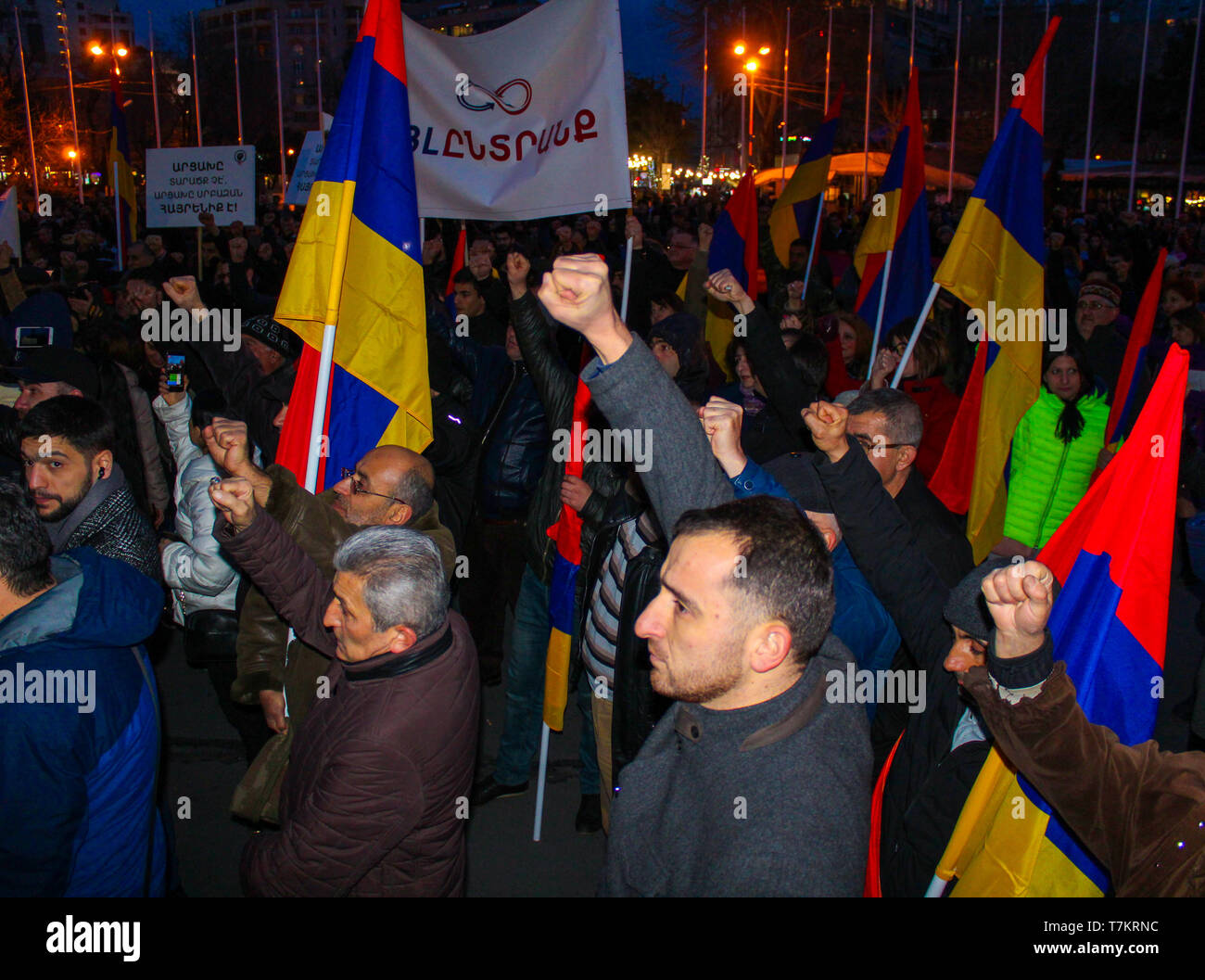 Karabakh, Armenia, 24 Aprile 2019.processioni Fiaccolata in memoria del genocidio armeno vittime. Foto Stock