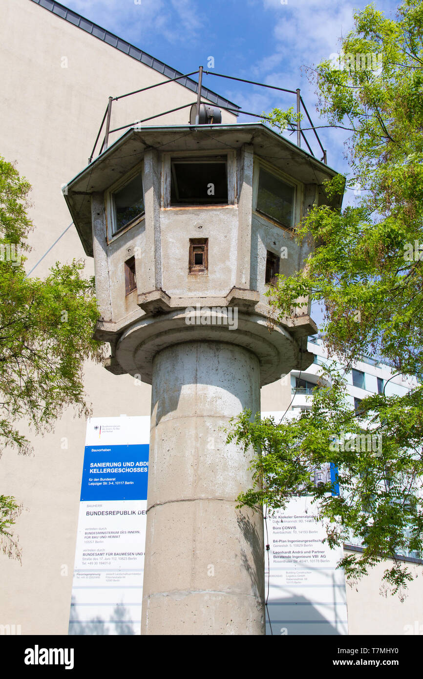 Un ex Est tedesco torre di avvistamento Foto Stock