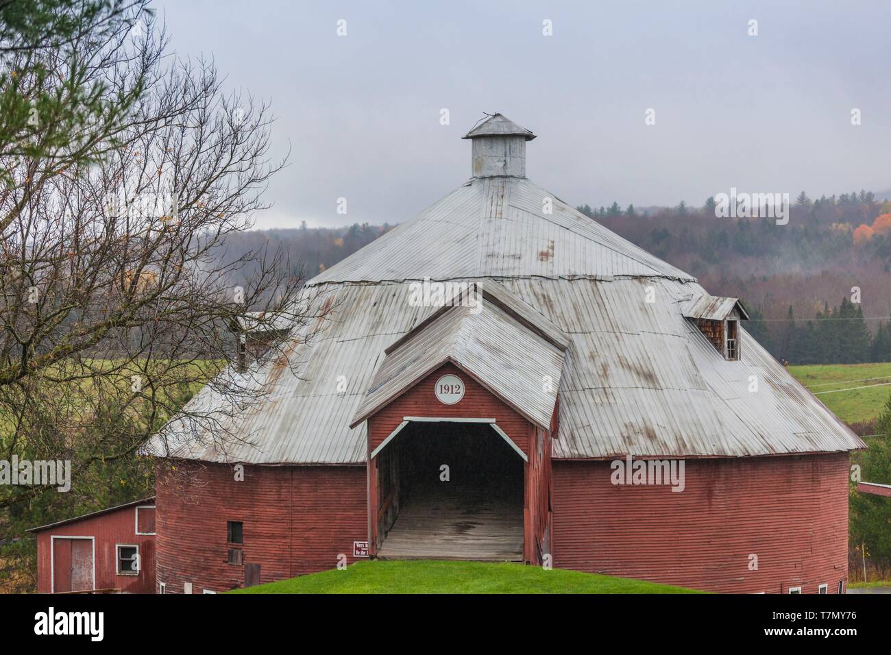 Canada Quebec, Estrie Regione, Mansonville, 1912 Round Barn Foto Stock