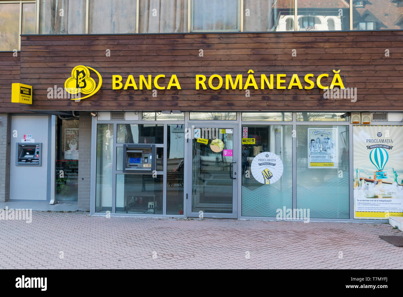 Sinaia, Romania - Marzo 09, 2019: "Banca Romaneasca' banca rumena succursale situata in Sinaia, Prahova, Romania. Foto Stock