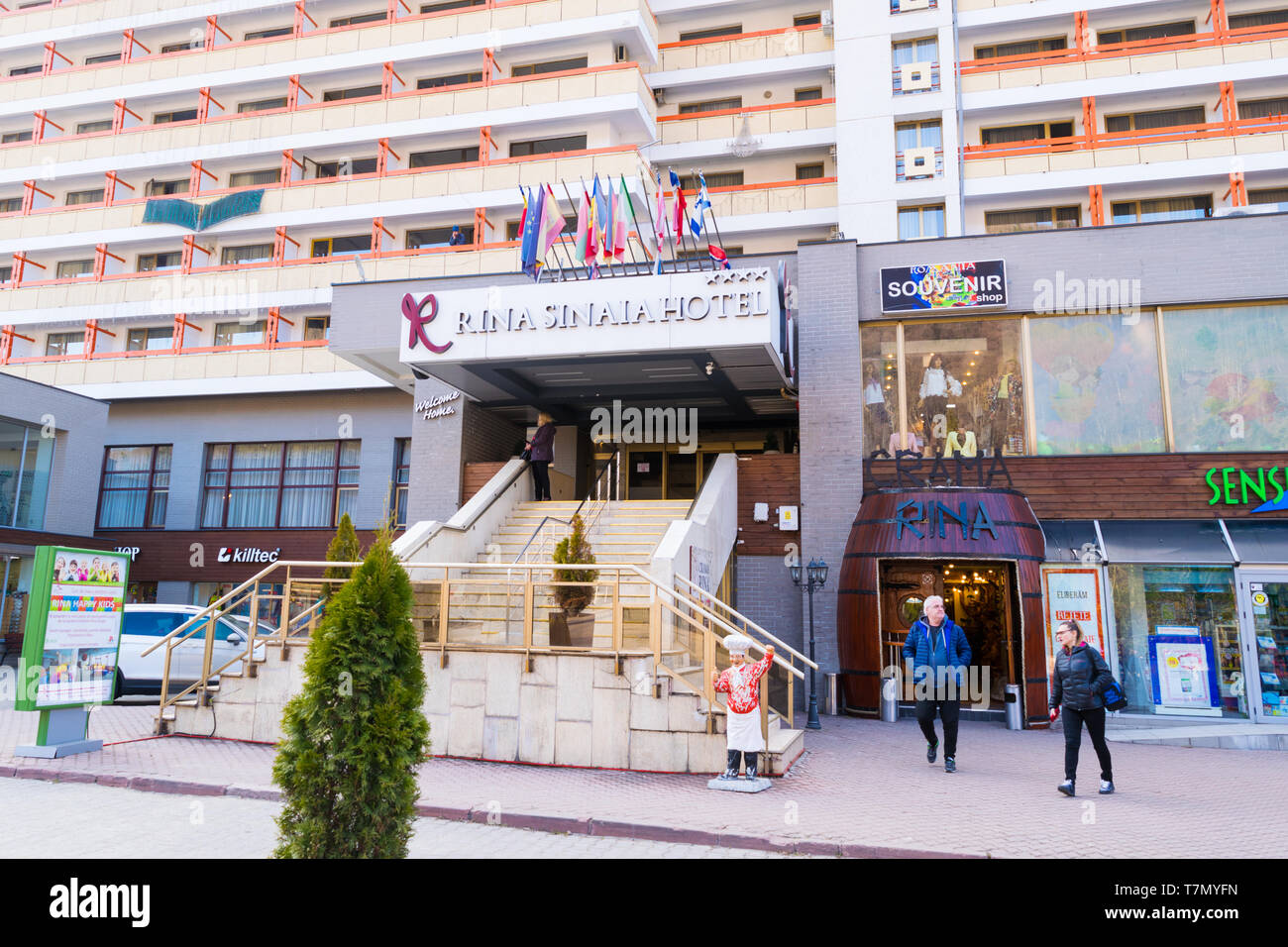 Sinaia, Romania - Marzo 09, 2019: ingresso a Rina Sinaia hotel in Sinaia, Valle di Prahova, Romania. Foto Stock