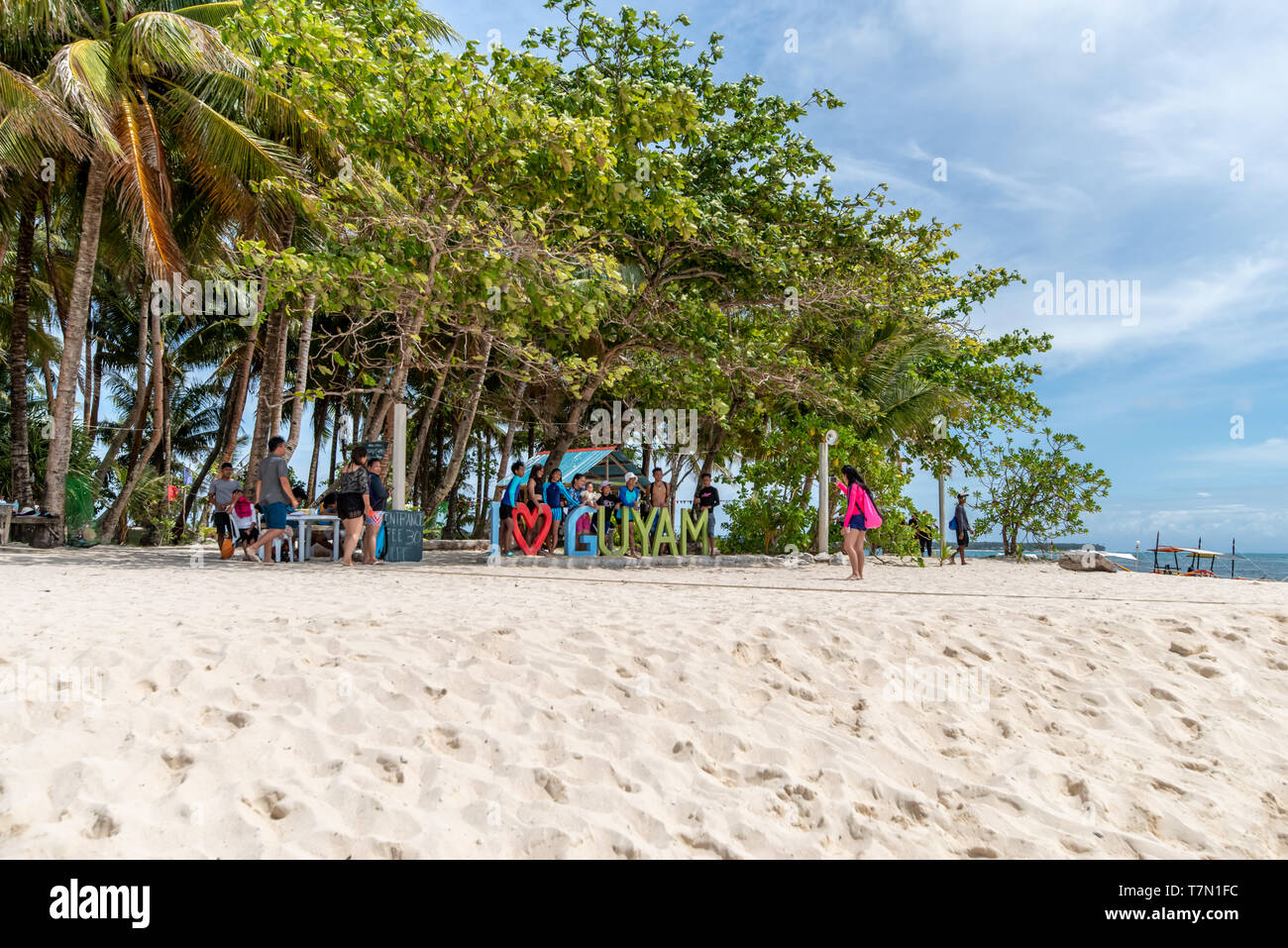 Apr 27, 2019 persone in vacanza sull'isola Guyam, Siargao , Filippine Foto Stock