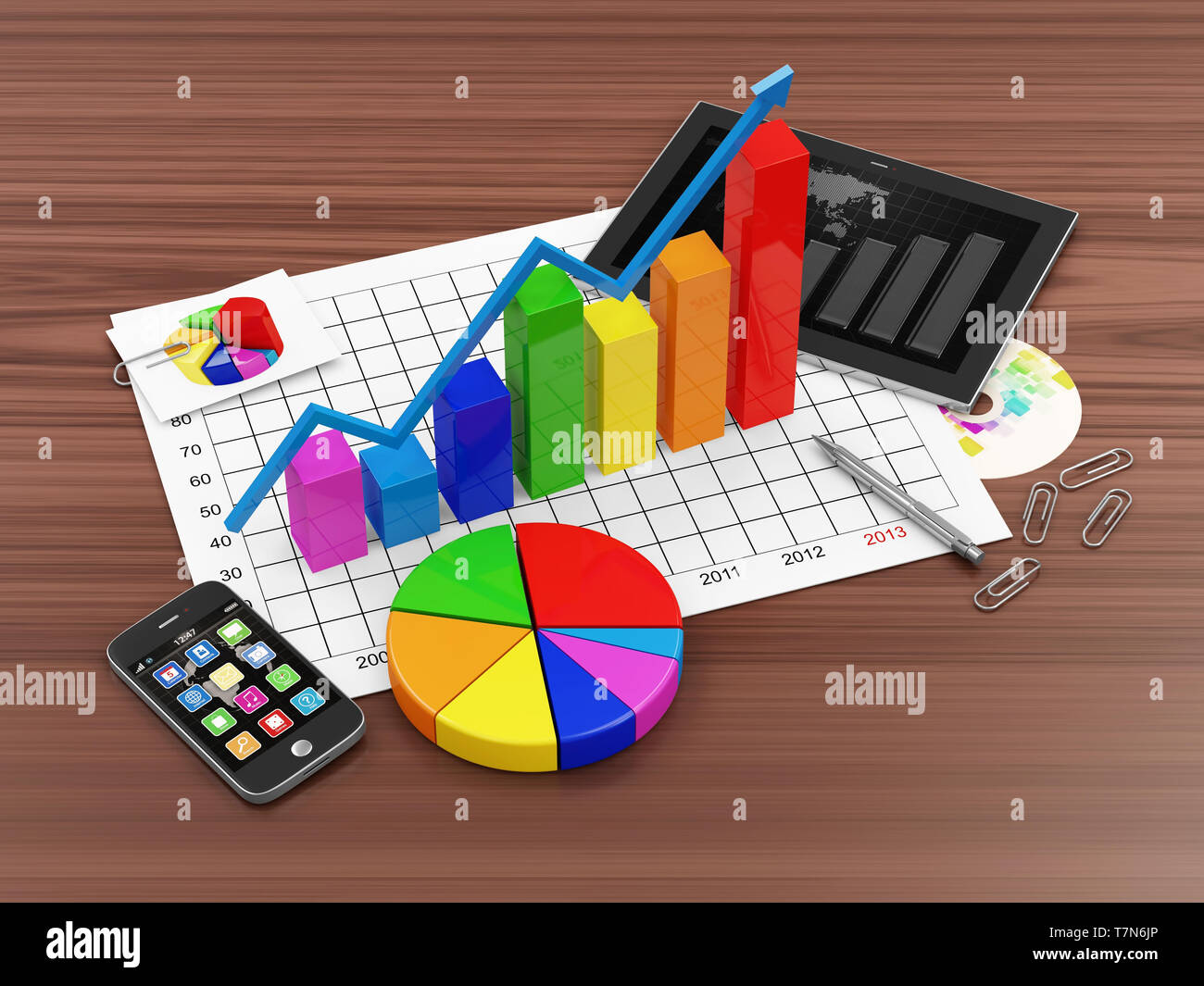 Colorato grafico di Business con grafico a torta, Tablet PC e Smartphone Touchscreen isolati su sfondo bianco Foto Stock