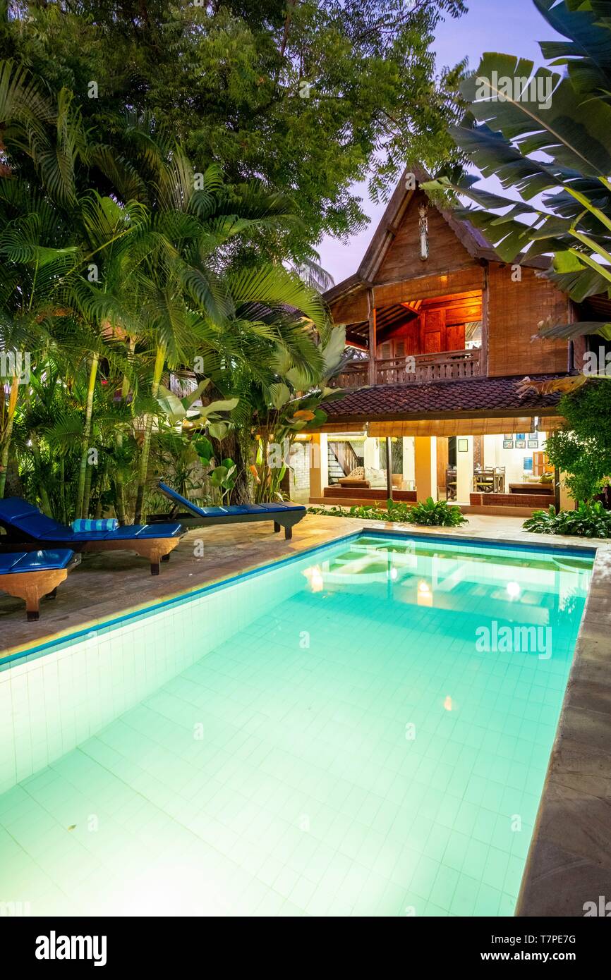 Indonesia, Bali, a nord, Lovina, Tradizionale Casa in Teak Foto Stock