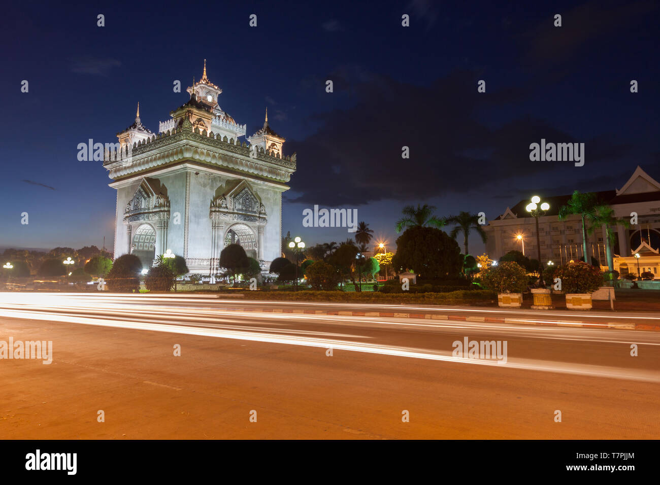 Patuxai, un monumento commemorativo in Vientiane, Laos Foto Stock