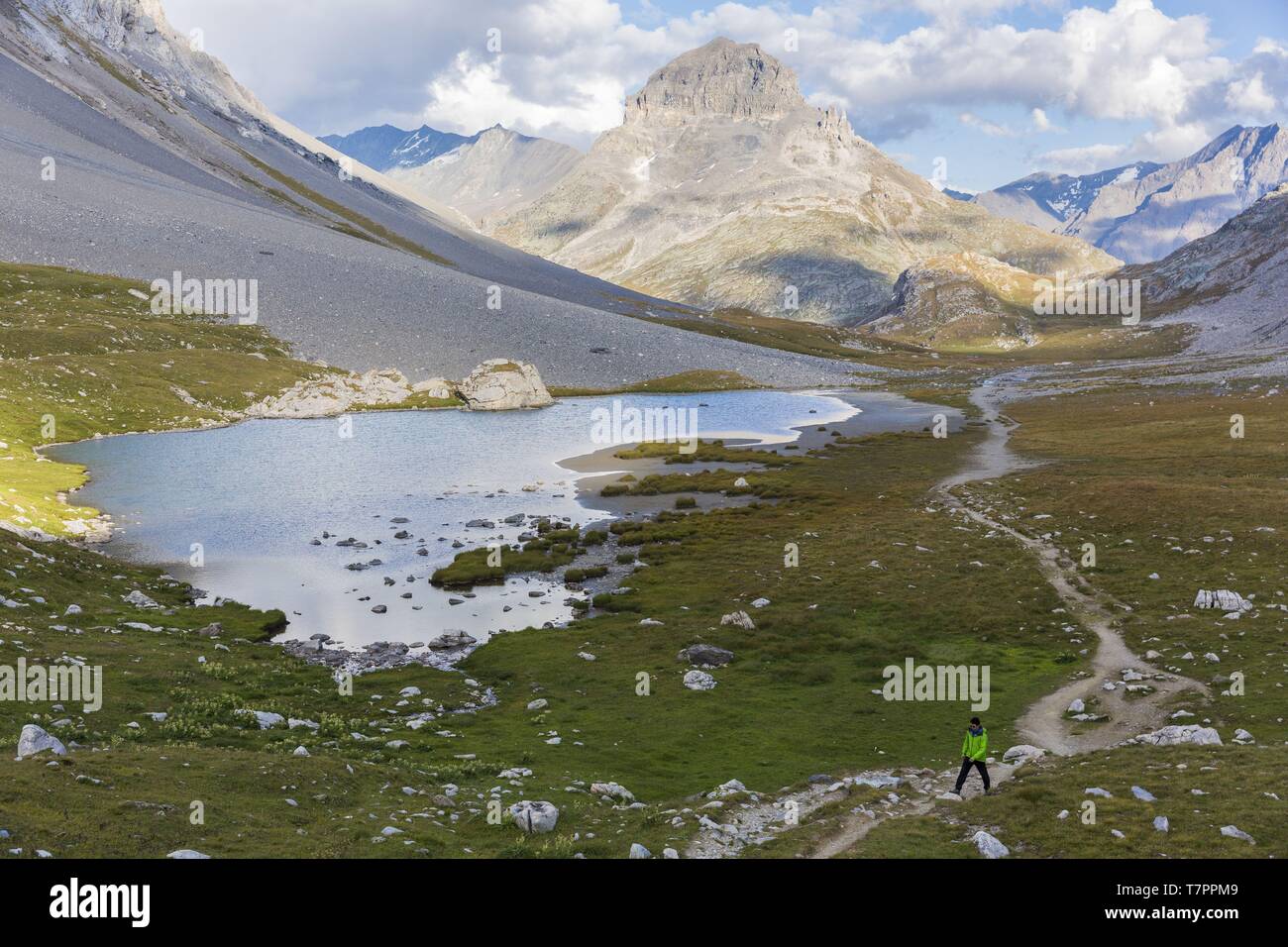 Francia, Savoia, Pralognan La Vanoise, Parco Nazionale della Vanoise, GR55, Vanoise Pass Trail (sale e Beaufort Road), il lago del Col de la Vanoise Foto Stock