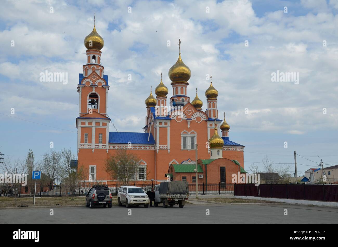 Atyrau in West-Kasachstan, eine Stadt am Ural zwischen Europa und Asien: die russisch-orthodoxe Kirche Foto Stock