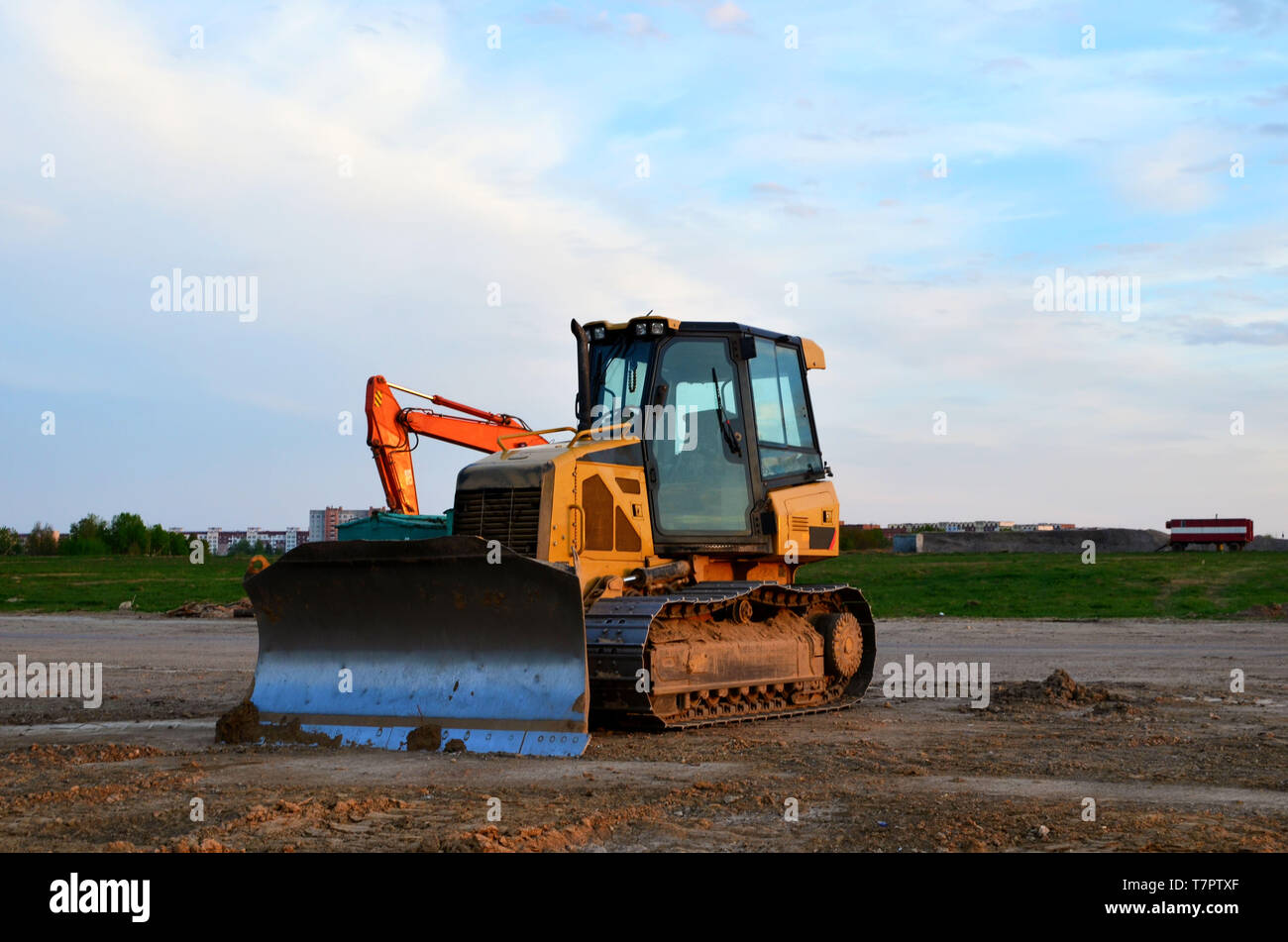 Trattori Track-Type, bulldozer, Earth-Moving pesanti attrezzature per l'edilizia - Immagine Foto Stock