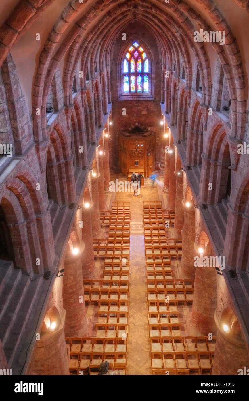 La navata di San Magnus Cathedral, Kirkwall, isole Orcadi Scozia, Regno Unito Foto Stock