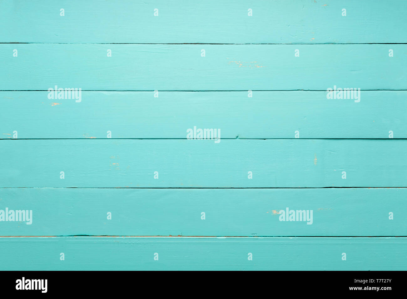 Svuotare il vecchio teal verde tavolo in legno, ponte di legno vista dall'alto. Foto Stock