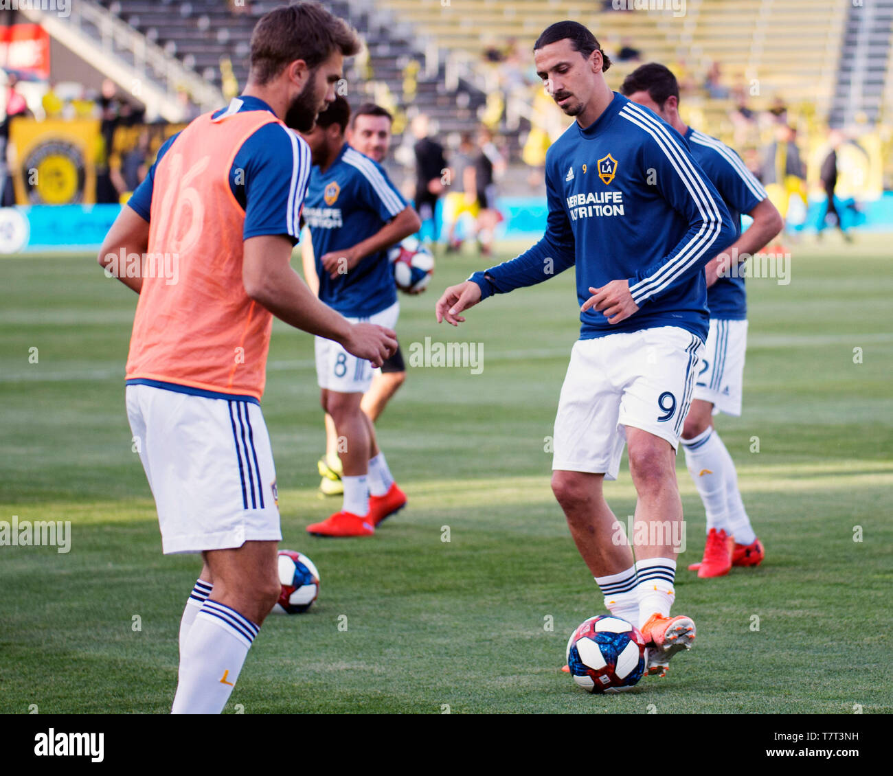 8 maggio 2019: Los Angeles Galaxy avanti Zlatan Ibrahimovic (9) durante il wrm ups prima di affrontare il Columbus Crew SC nel loro gioco in Columbus, Ohio, Stati Uniti d'America Foto Stock