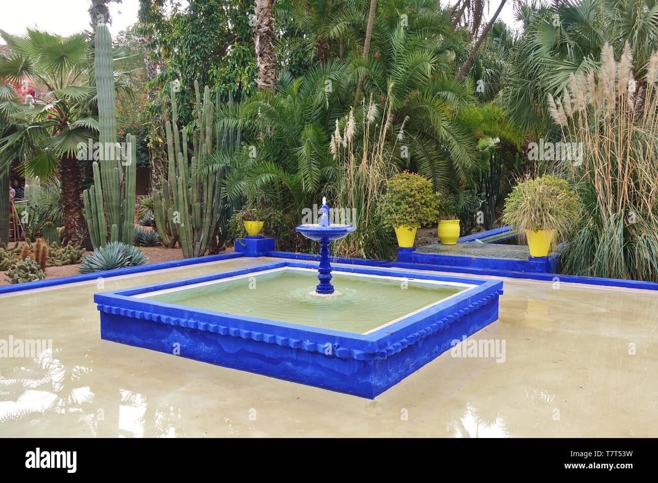 Marrakech, Marocco - 30 MAR 2019- Vista del Jardin Majorelle, un caratteristico giardino orientalista precedentemente di proprietà di designer Francese Yves Saint Laurent in M Foto Stock