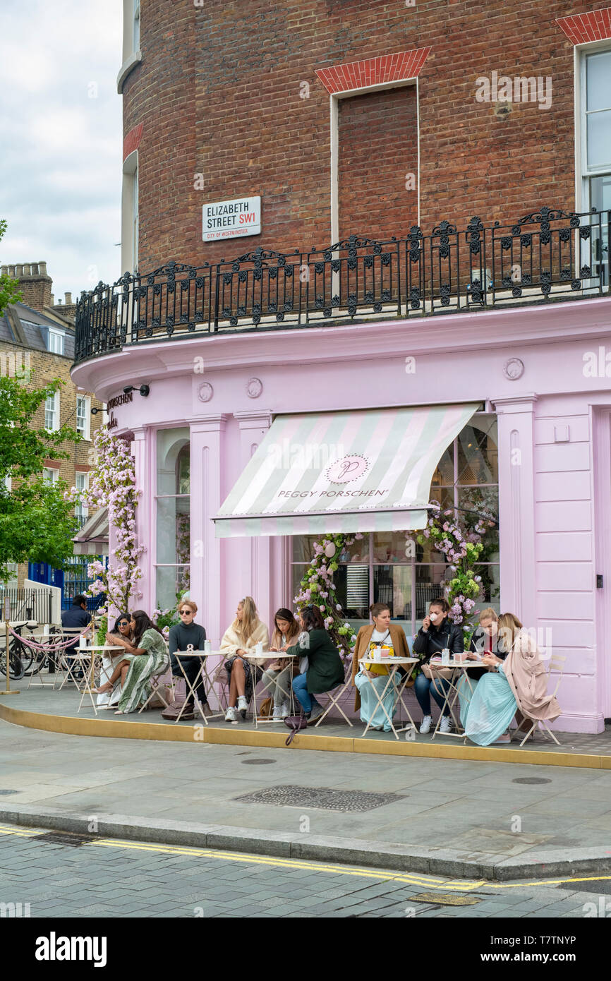 Peggy porschen cake shop esterno. Il quartiere di Belgravia a Londra, Inghilterra Foto Stock