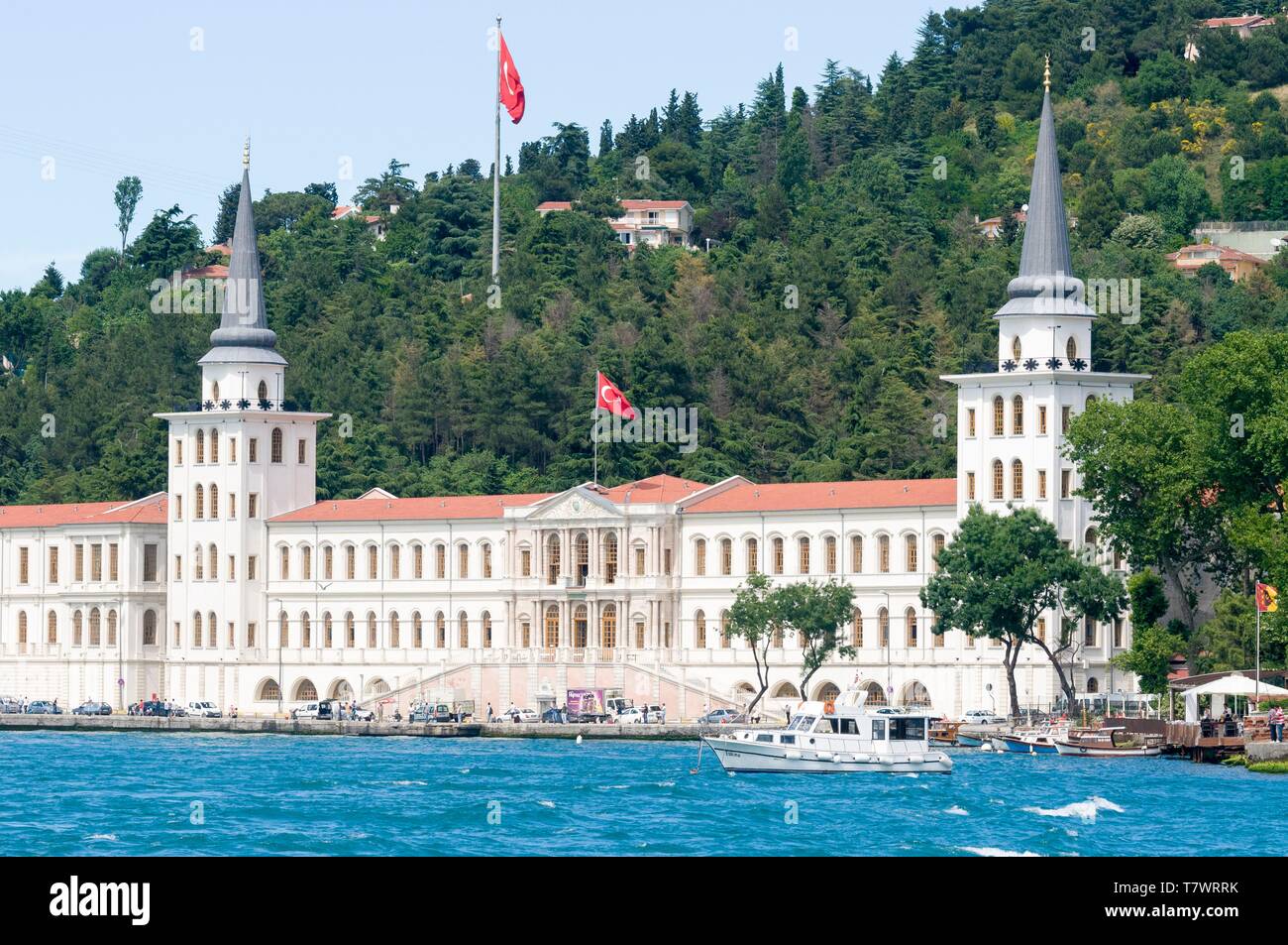 Turchia, Istanbul, crociera sul Bosphore, Palazzo Vecchio Kuleli Liceo Militare Foto Stock