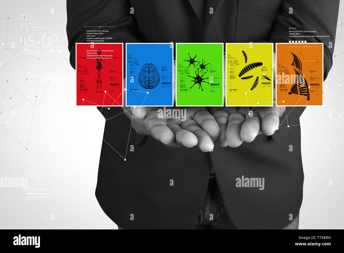 Uomo che mostra le immagini mediche Foto Stock