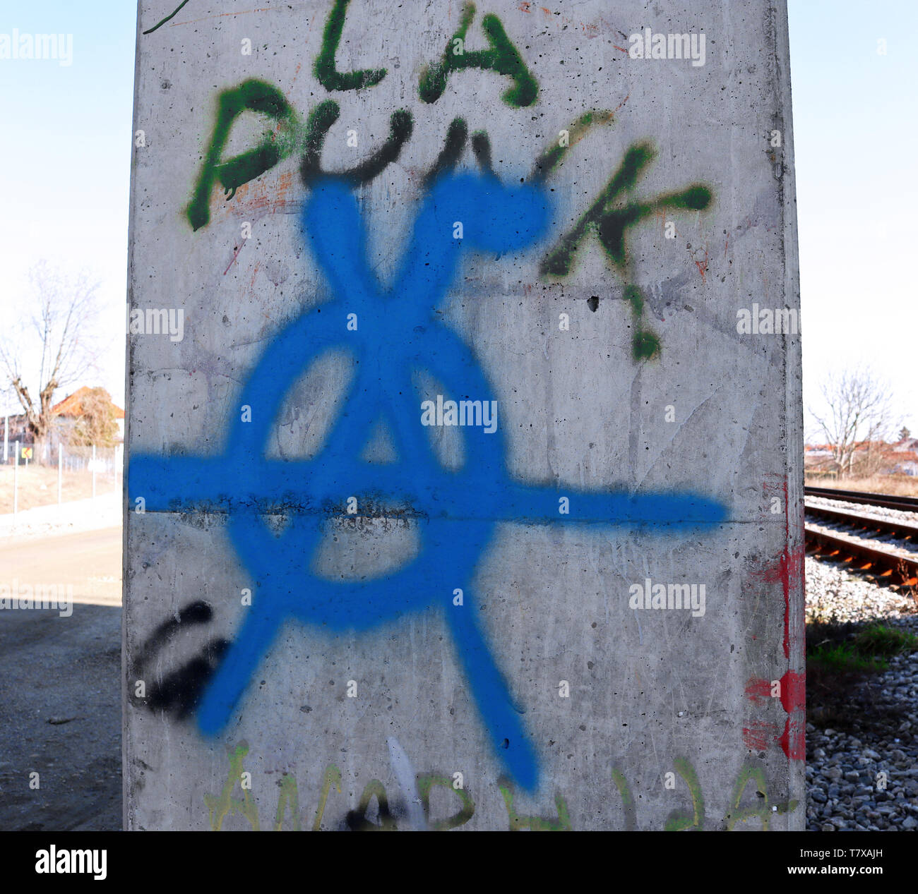 Anarchia graffiti in città Foto Stock