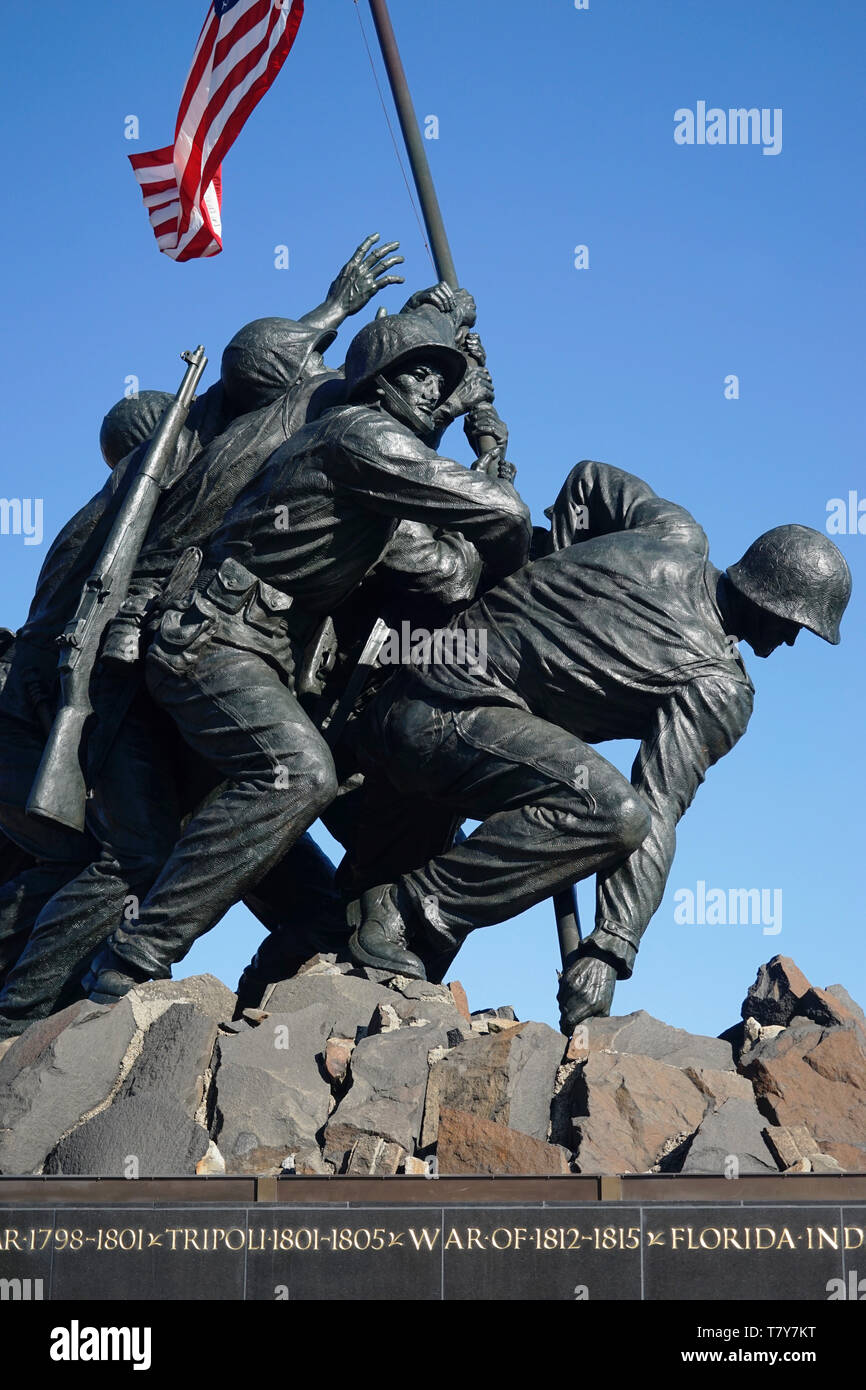 Una chiusa vista degli Stati Uniti Marine Corps War Memorial aka Iwo Jima Memorical in Al Cimitero Nazionale di Arlington.Arlington.Virginia.USA Foto Stock