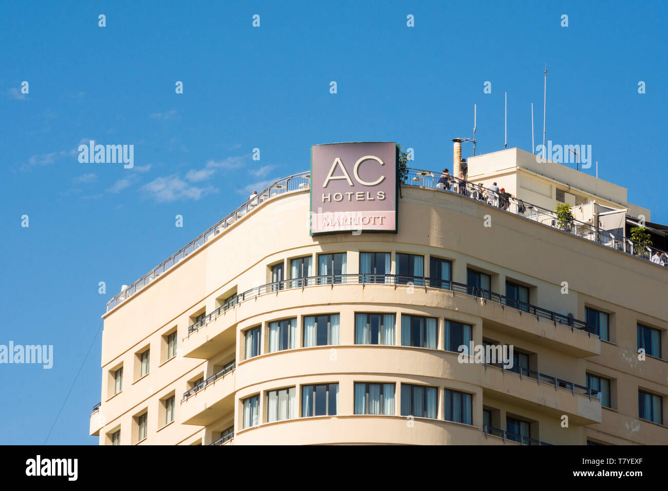 Facciata AC Hotel Malaga Palacio, hotel con terrazza sul tetto, Malaga, Andalusia, Spagna. Foto Stock
