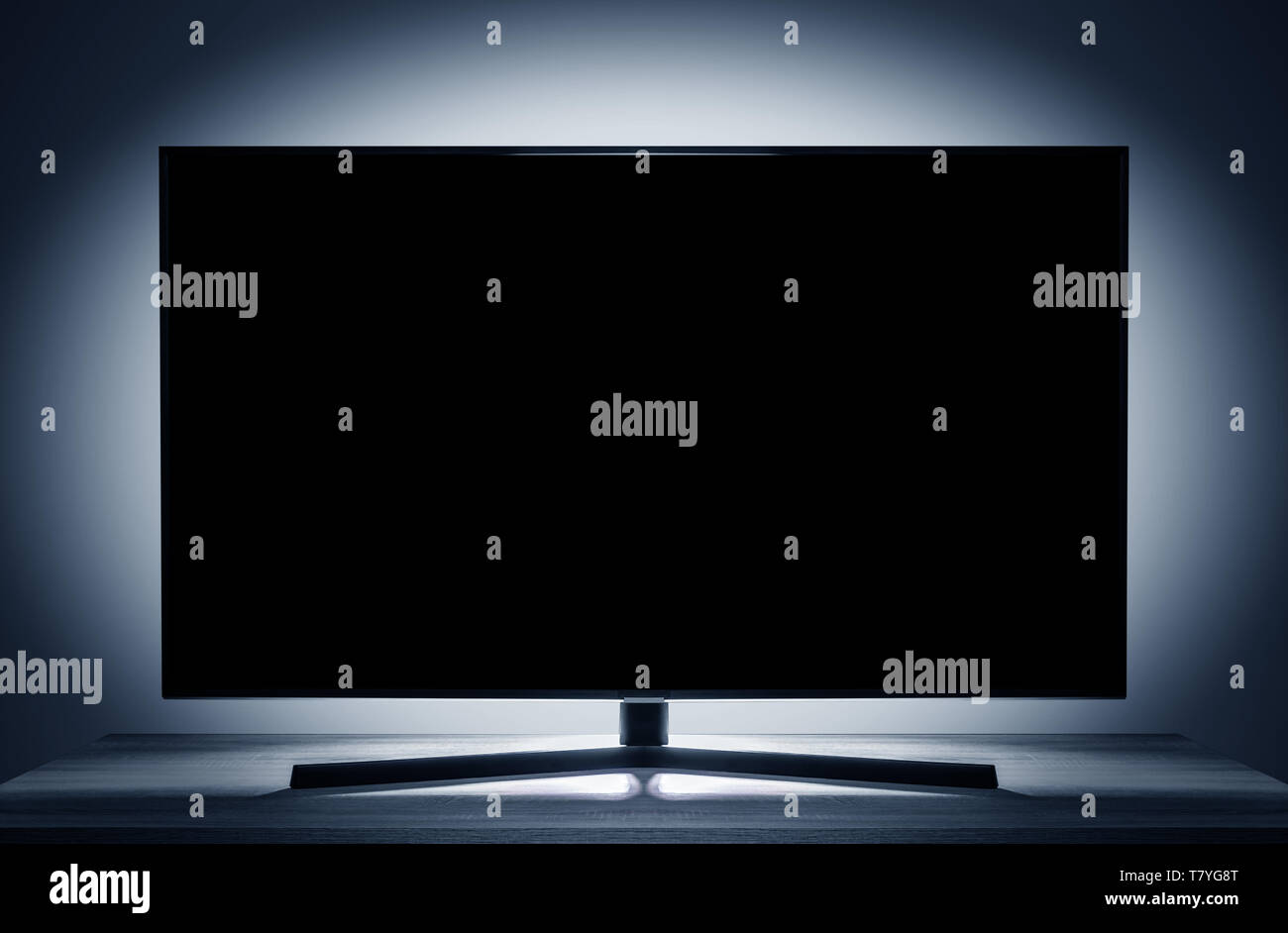 Smart TV in camera con una schermata vuota. Foto Stock