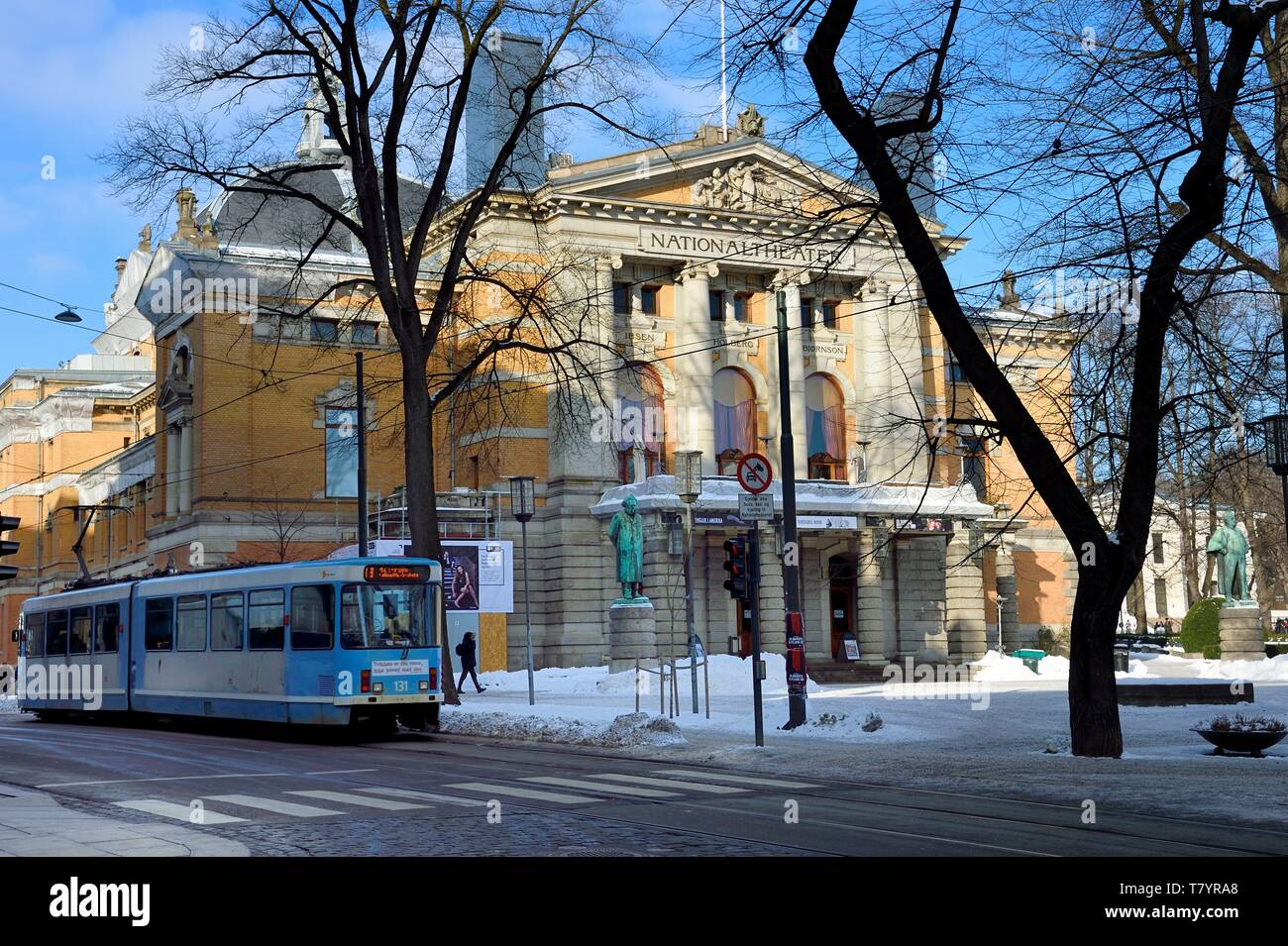 Norvegia, Oslo, il Teatro Nazionale Foto Stock