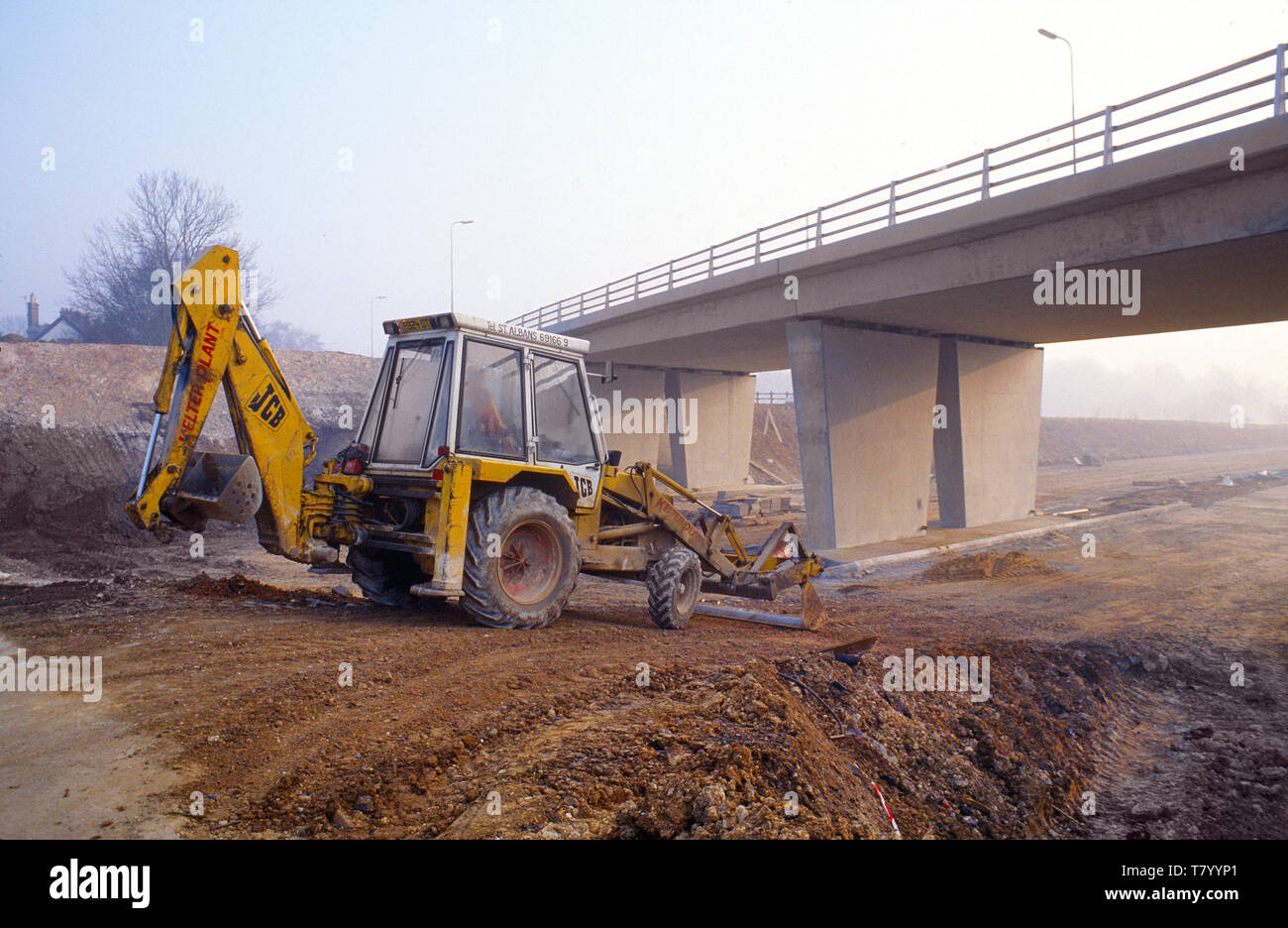 M25 Autostrada inizio costruzione vicino a Watford, Regno Unito, 1973-1974 Foto Stock