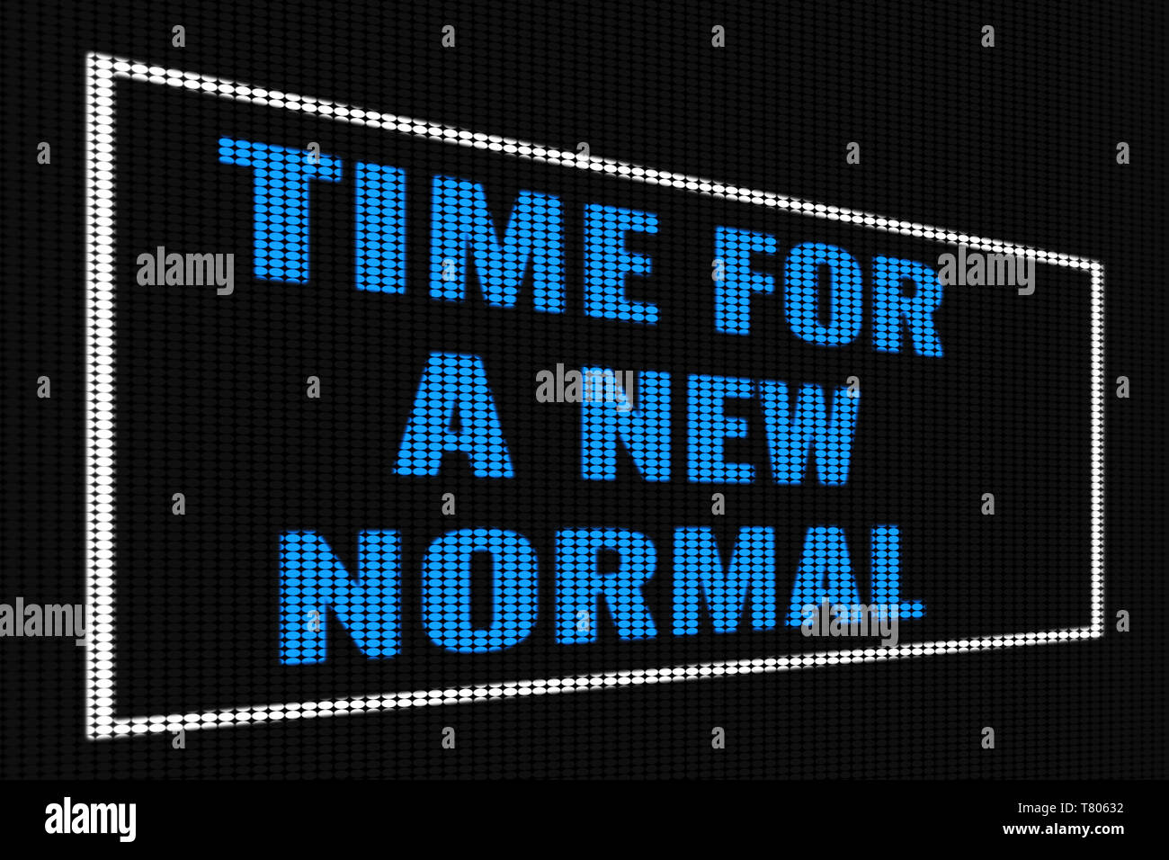 Il tempo per una nuova normalità il testo in blu sulla schermata scura, tv effetto. Foto Stock