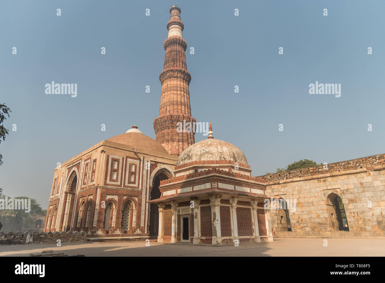 Qutub Minar, Sito Patrimonio Mondiale dell'UNESCO, Nuova Delhi, India, Asia Foto Stock