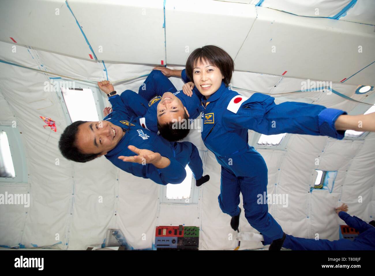 Gli astronauti giapponese formazione in caduta libera Foto Stock