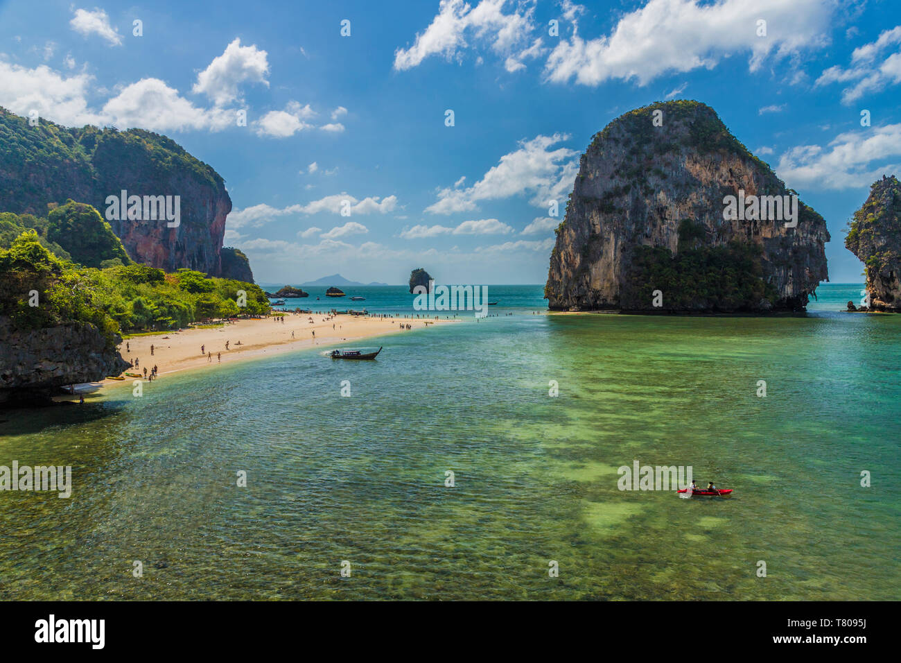 Paesaggi carsici in Railay, Ao Nang, Provincia di Krabi, Thailandia, Sud-est asiatico, in Asia Foto Stock