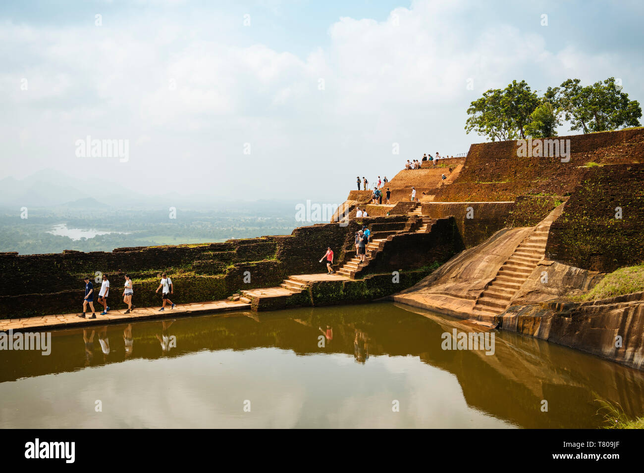 Serbatoio acqua, Sigiriya, Sito Patrimonio Mondiale dell'UNESCO, provincia centrale, Sri Lanka, Asia Foto Stock