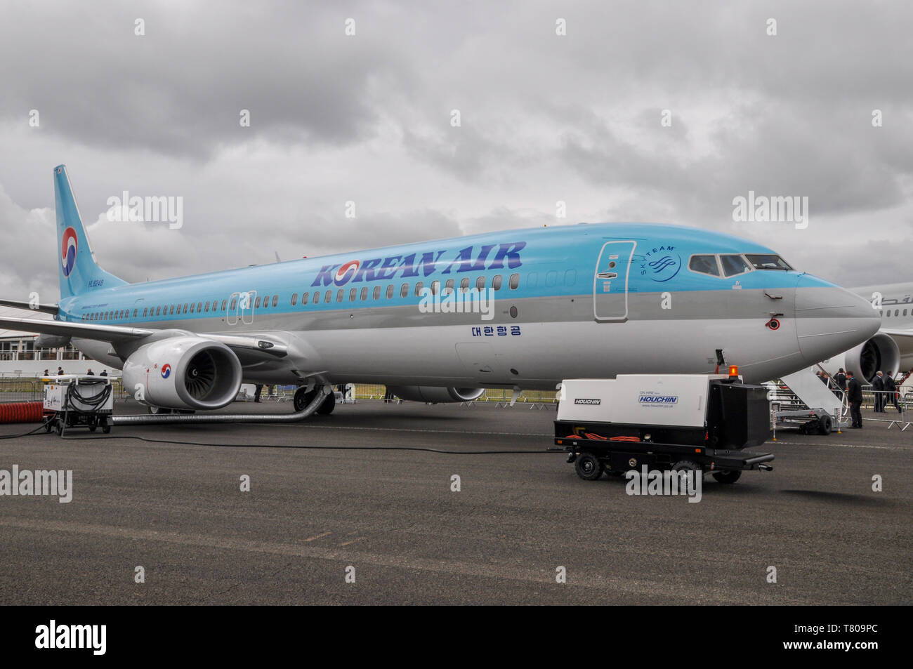 Korean Air Lines Boeing 737 -900ER aereo di linea a reazione alla fiera internazionale di Farnborough. Fiera del settore Foto Stock