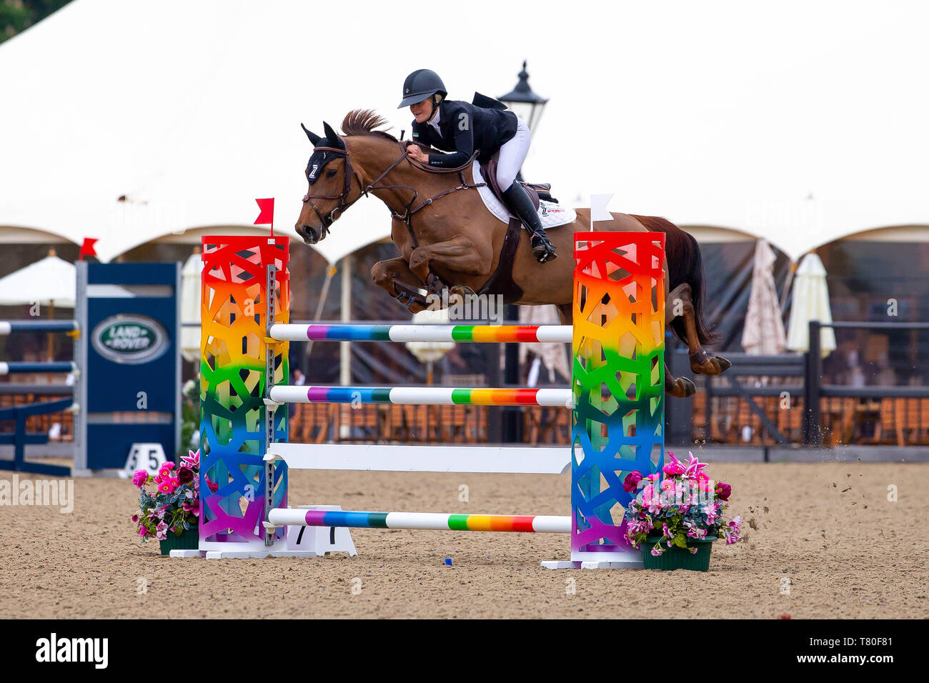 Windsor, Berkshire, Regno Unito. 09 Maggio, 2019. Vincitore. La Georgia Tame equitazione Z sette Canya danza. GBR.H&C TV senior 1,35 m aperta. Showjumping. Royal Windsor Horse Show. Windsor. Berkshire. Regno Unito. GBR. 09/05/2019. Credito: Sport In immagini/Alamy Live News Foto Stock