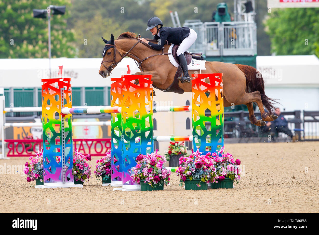 Windsor, Berkshire, Regno Unito. 09 Maggio, 2019. Vincitore. La Georgia Tame equitazione Z sette Canya danza. GBR.H&C TV senior 1,35 m aperta. Showjumping. Royal Windsor Horse Show. Windsor. Berkshire. Regno Unito. GBR. 09/05/2019. Credito: Sport In immagini/Alamy Live News Foto Stock