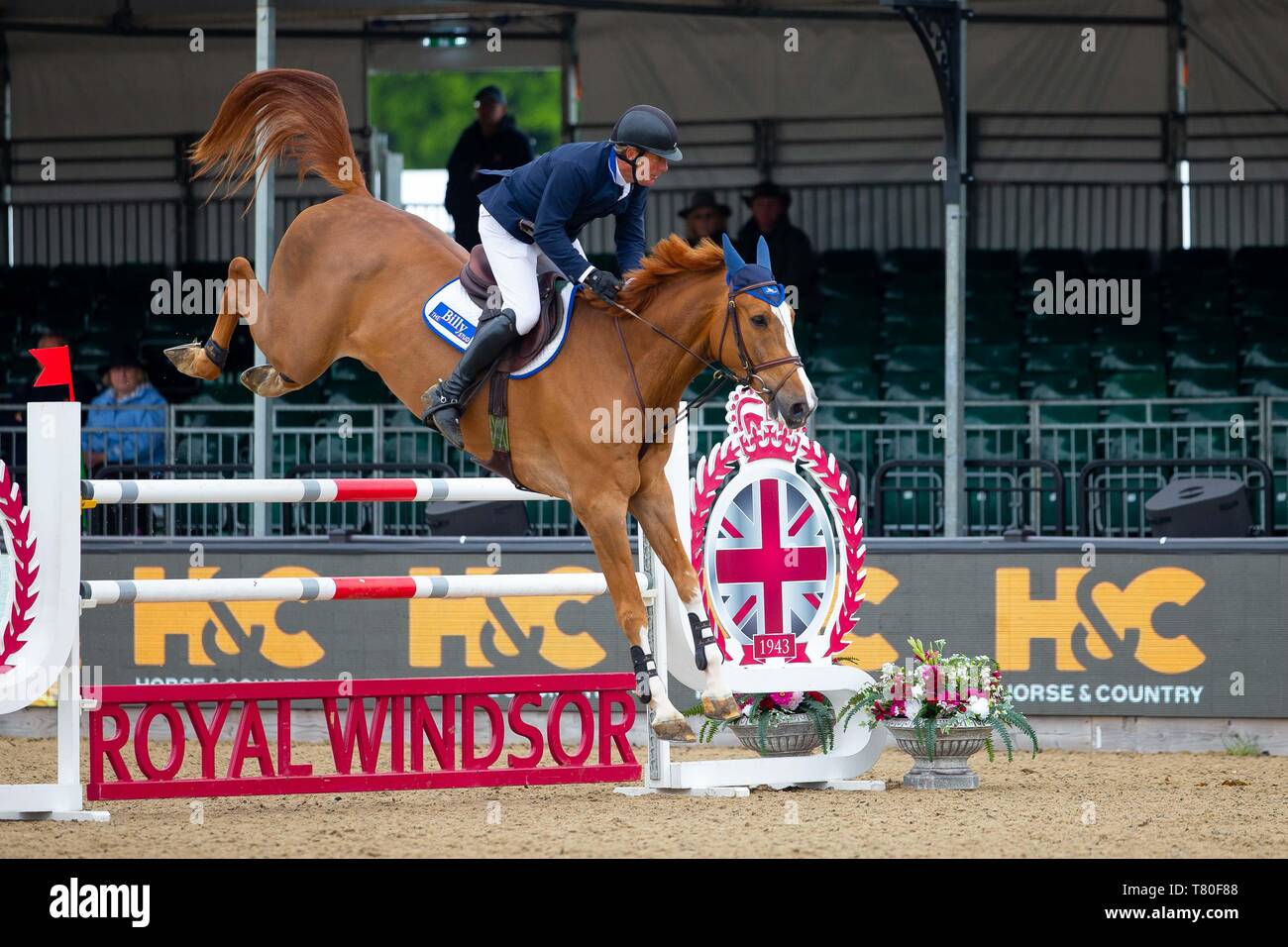 Windsor, Berkshire, Regno Unito. 09 Maggio, 2019. Al quarto posto. William Funnell in sella a Billy Kodak. GBR. H&C TV senior 1,35 m aperta. Showjumping. Royal Windsor Horse Show. Windsor. Berkshire. Regno Unito. GBR. 09/05/2019. Credito: Sport In immagini/Alamy Live News Foto Stock