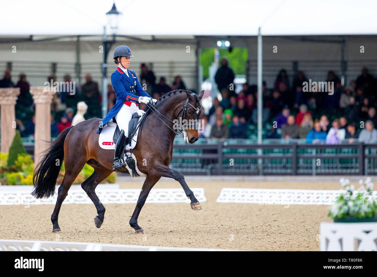 Windsor, Berkshire, Regno Unito. 09 Maggio, 2019. Vincitore. Charlotte Dujardin in sella Erlentanz. GBR. L'Al Shira"aa Grand Prix. CDI4*. Dressage. Royal Windsor Horse Show. Windsor. Berkshire. Regno Unito. GBR. 09/05/2019. Credito: Sport In immagini/Alamy Live News Foto Stock